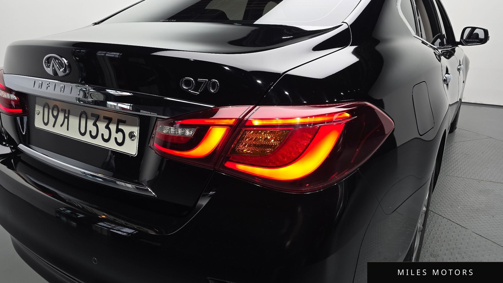 Infiniti Q70 2016 — миниатюра 8