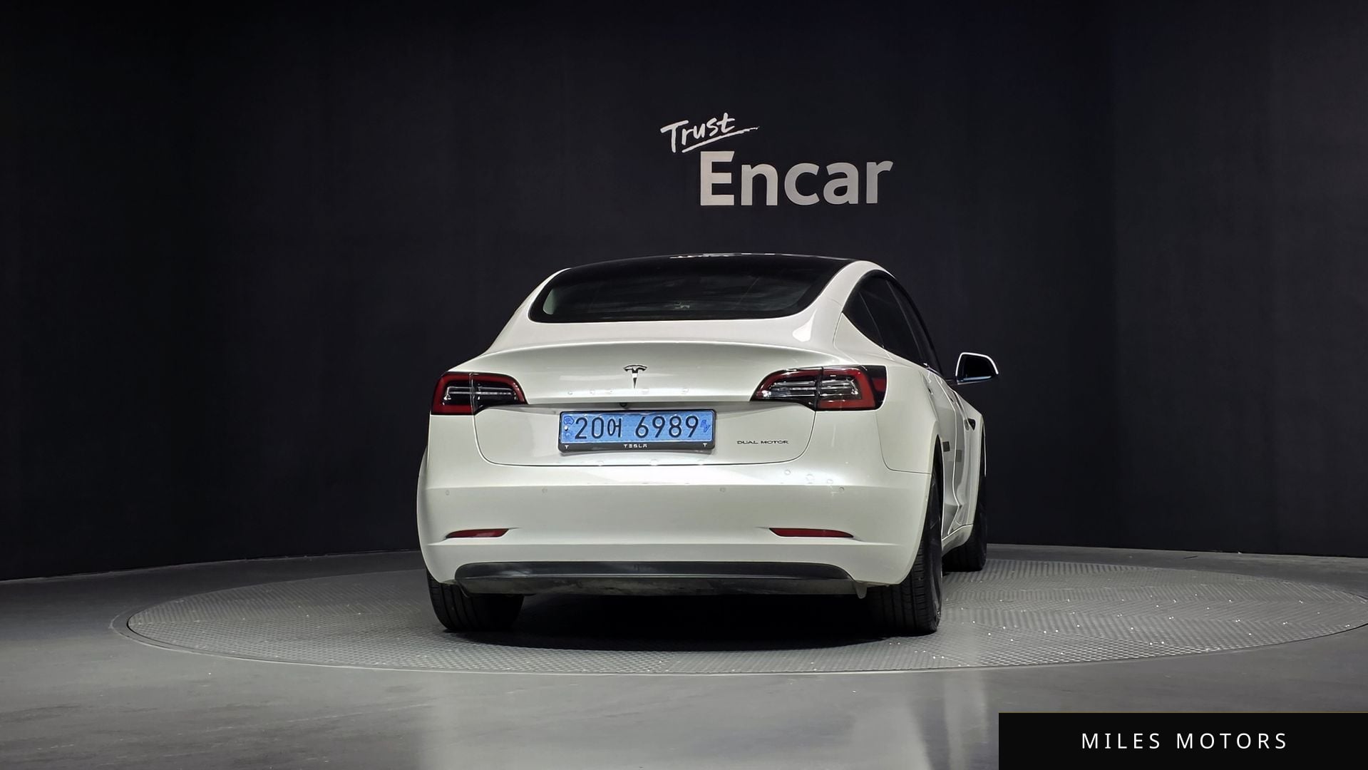 Tesla Model 3 2021 — миниатюра 4