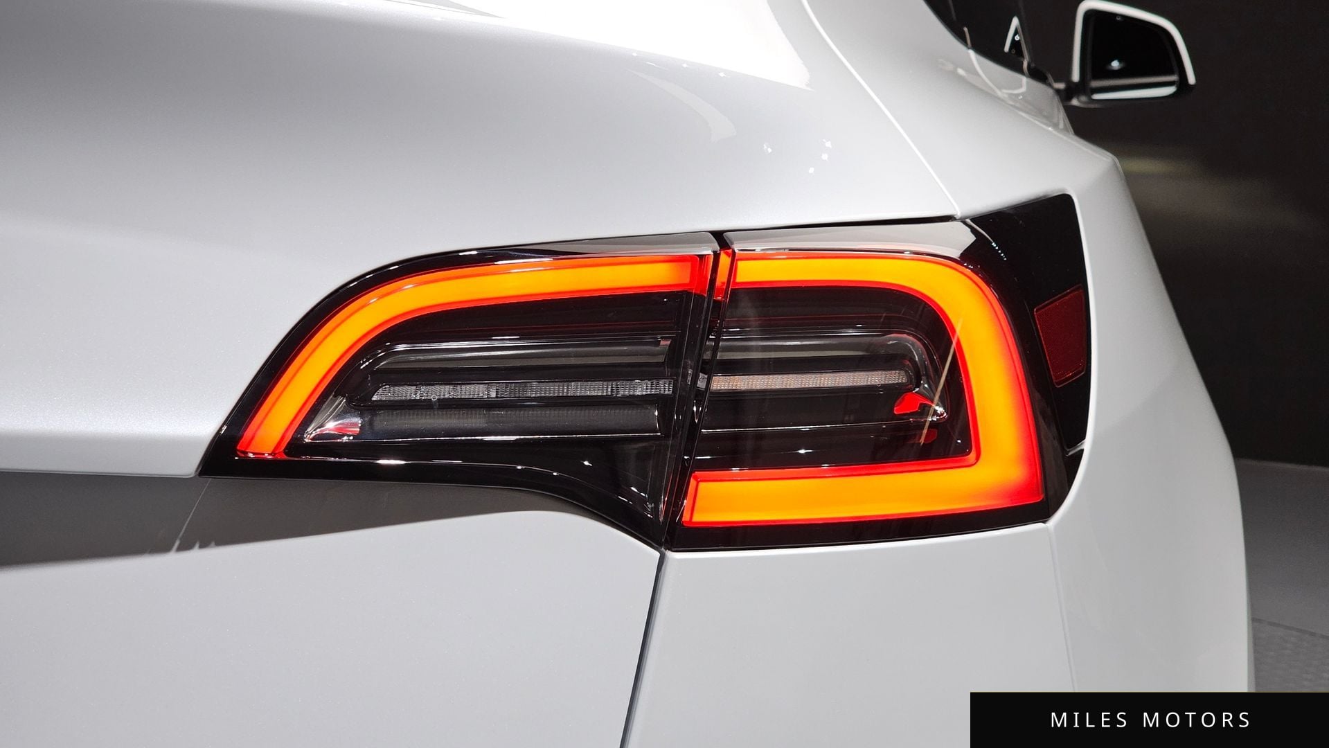 Tesla Model Y 2024 — миниатюра 9
