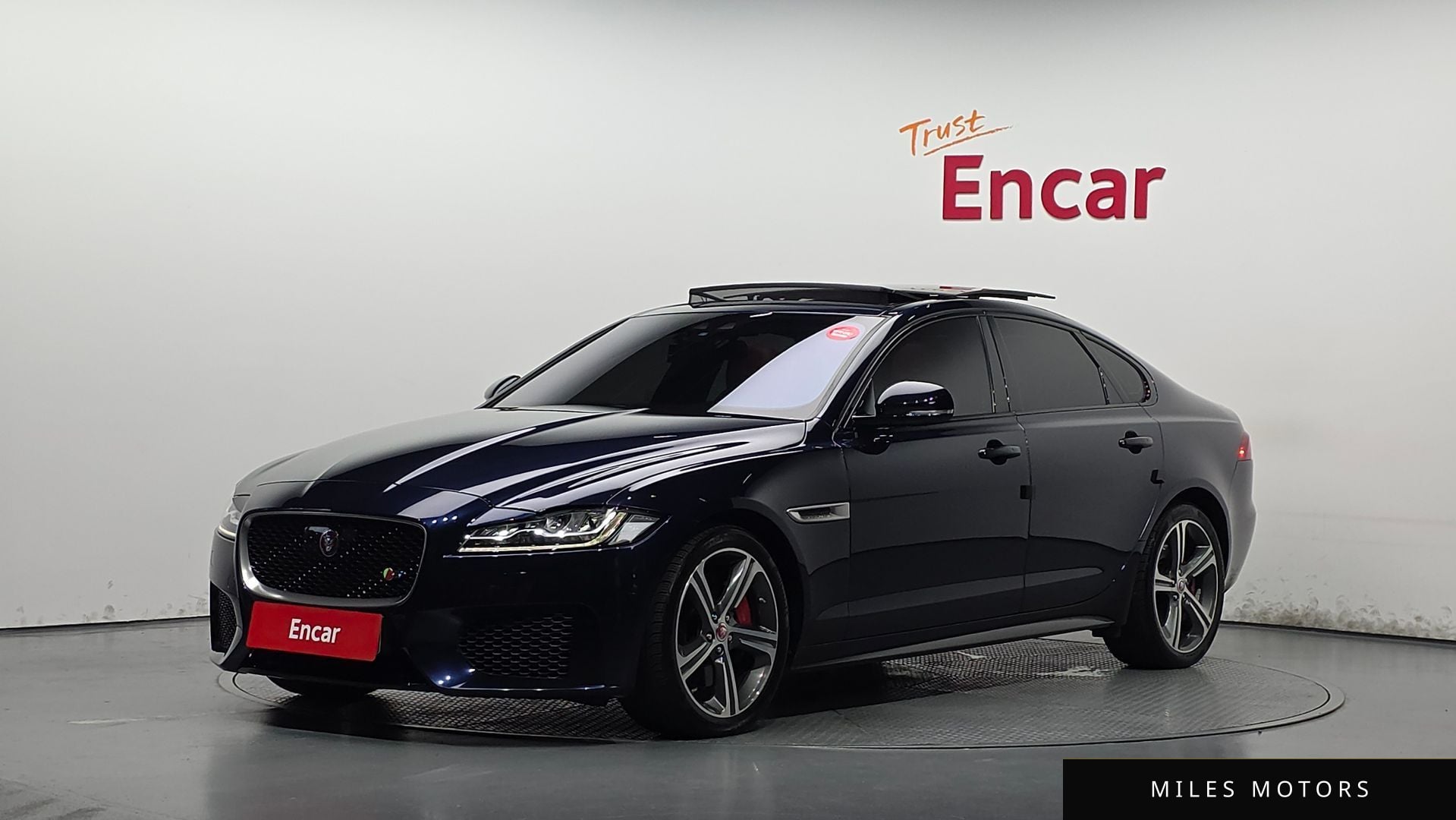 Jaguar XF (X260) 2017 — фото 1 из 12