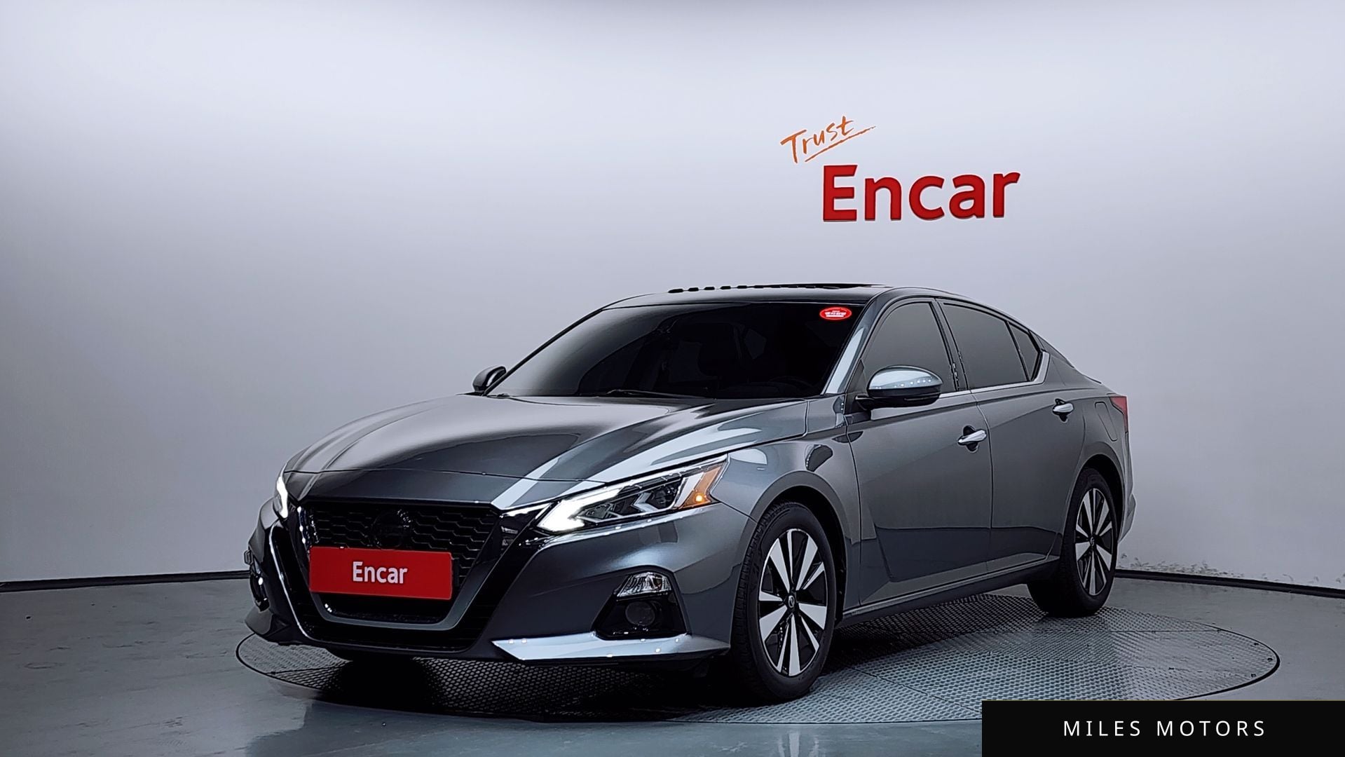 Nissan Altima 2019 — фото 1 из 12