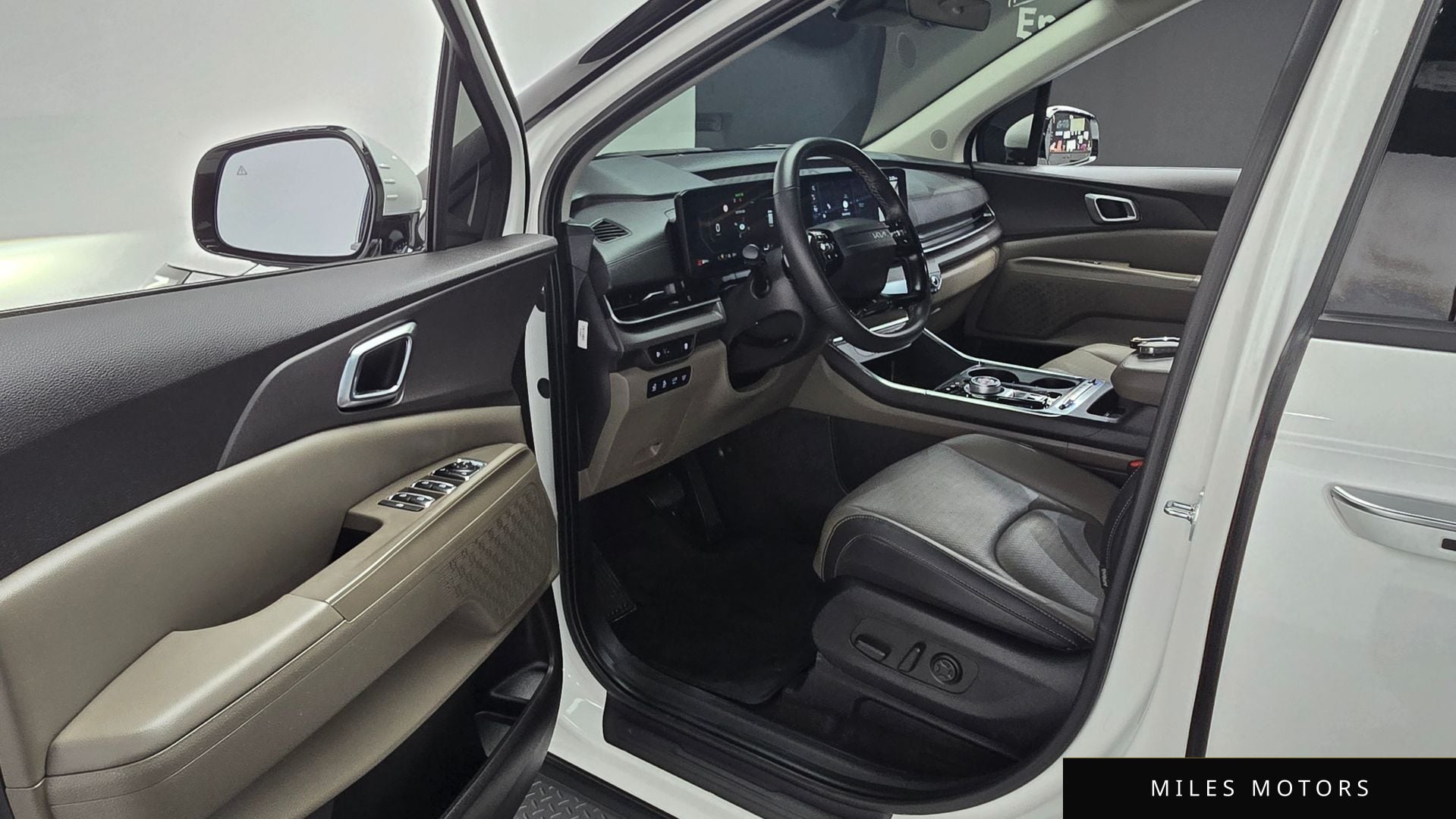 Kia Canival 2025 — миниатюра 10