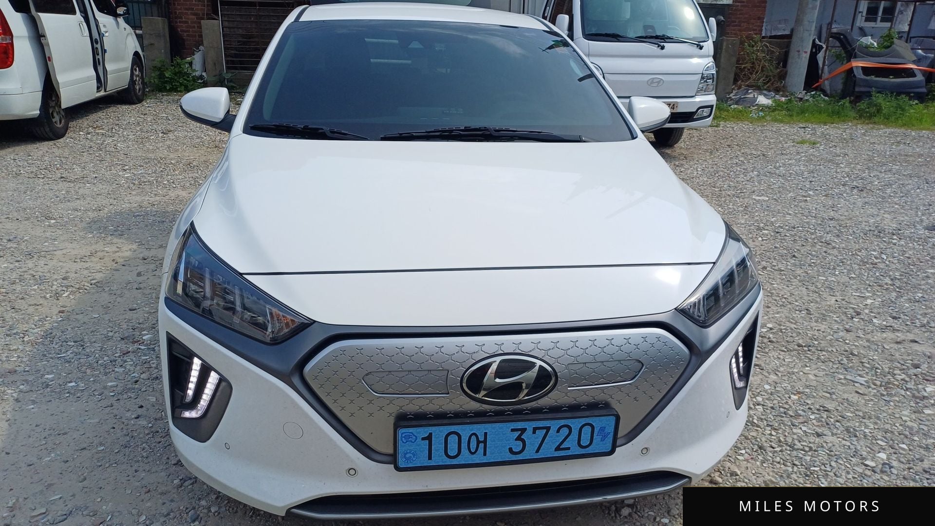 Hyundai Ioniq 2020 — фото 1 из 11