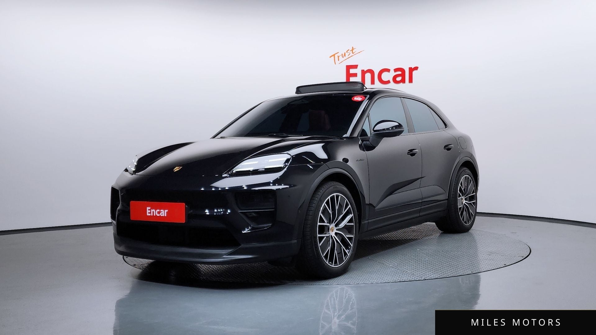 Porsche Macan 2025 — фото 1 из 12