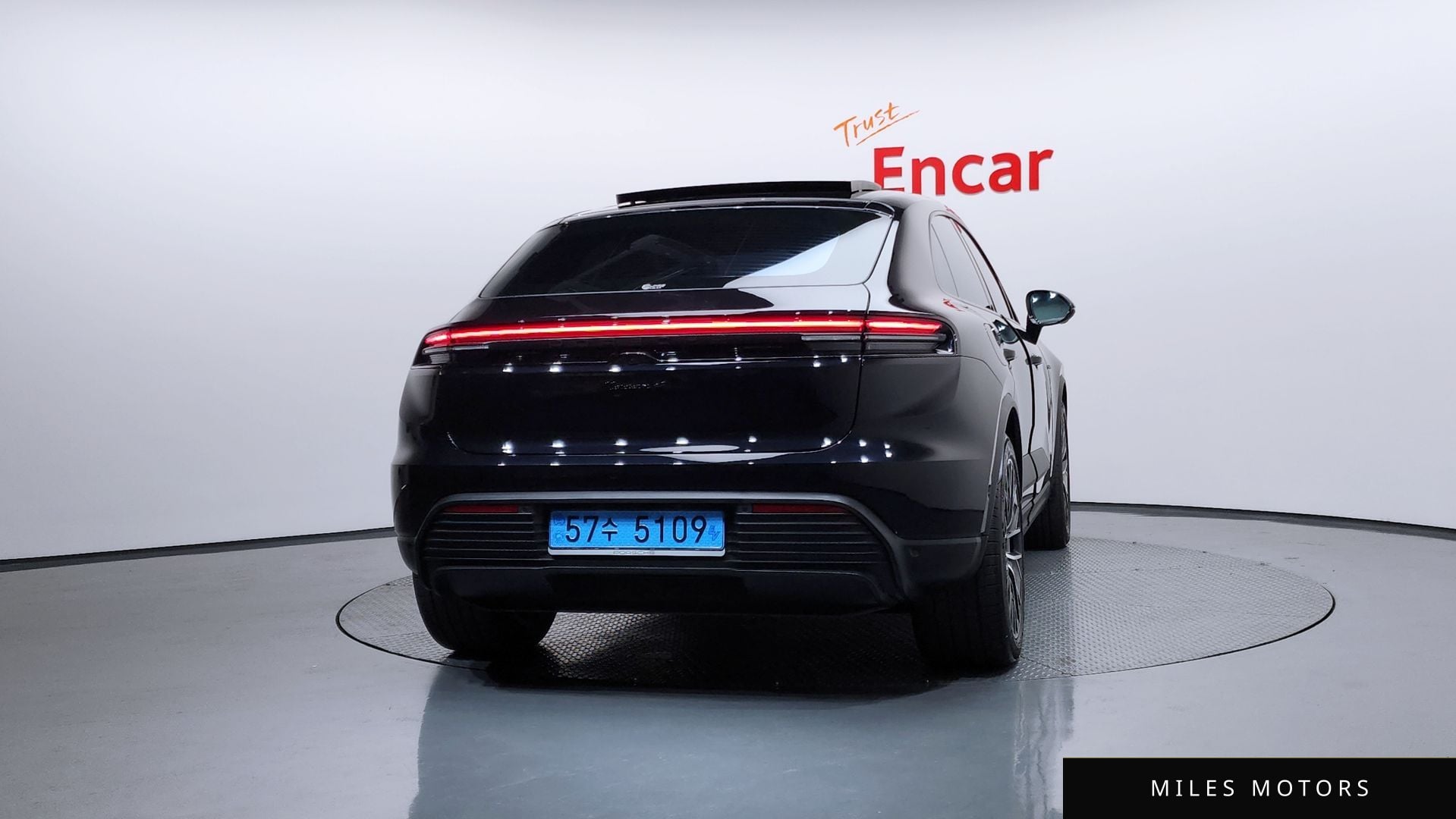 Porsche Macan 2025 — миниатюра 4