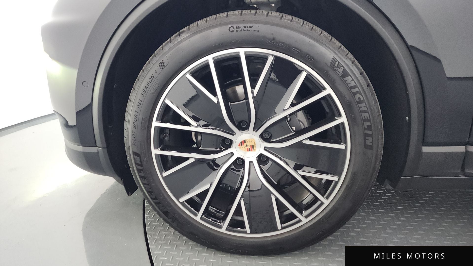 Porsche Macan 2025 — миниатюра 5