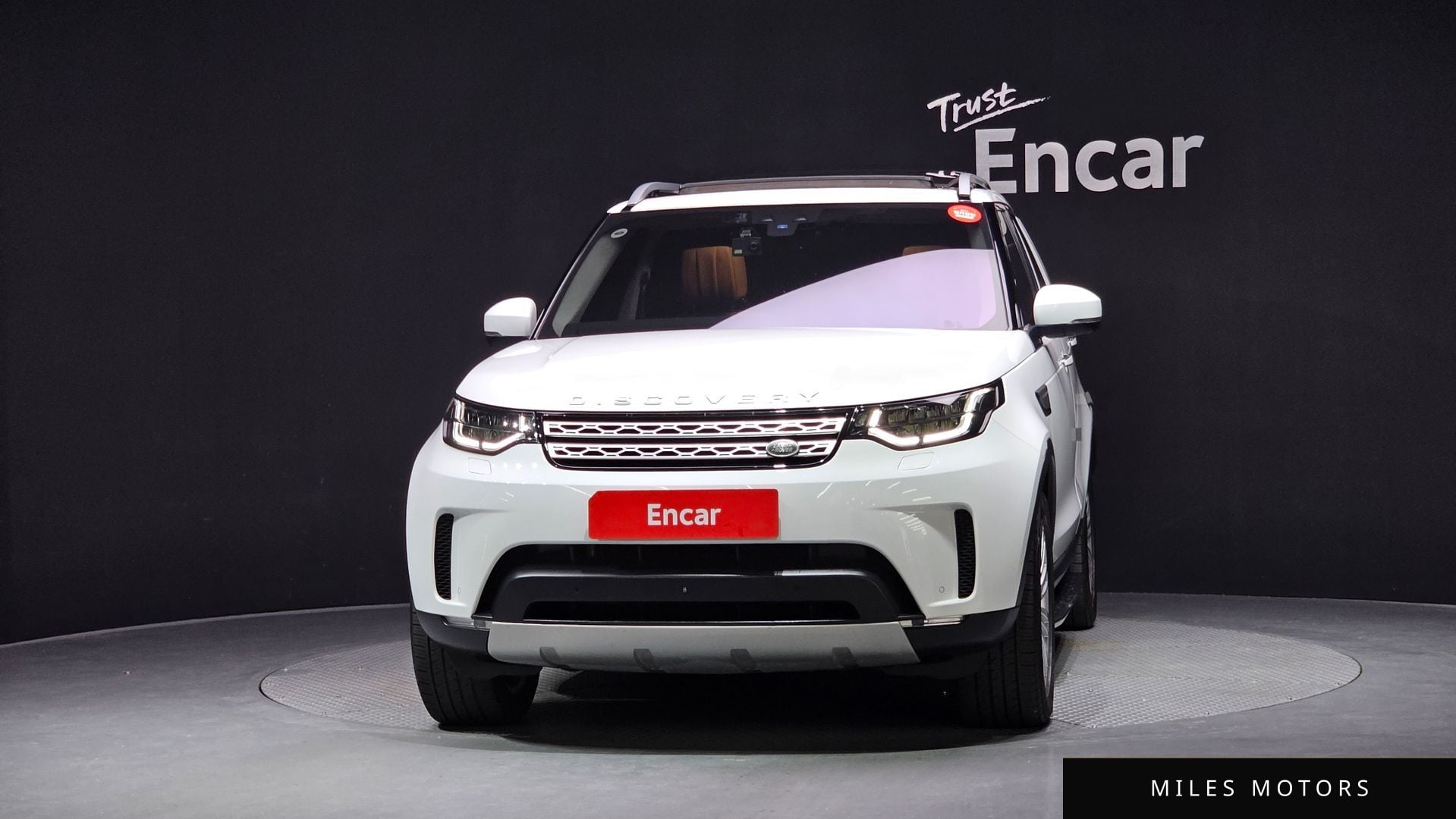 Land Rover Discovery 2018 — миниатюра 3