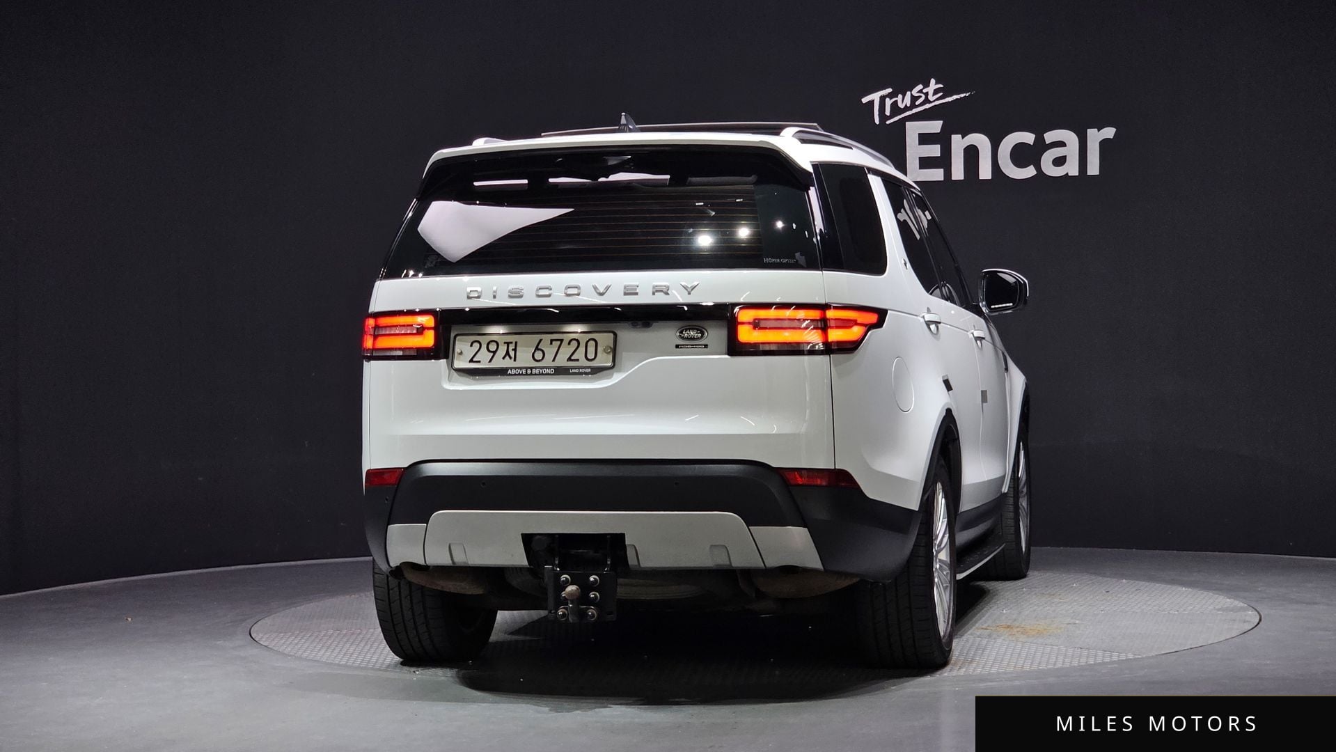 Land Rover Discovery 2018 — миниатюра 4