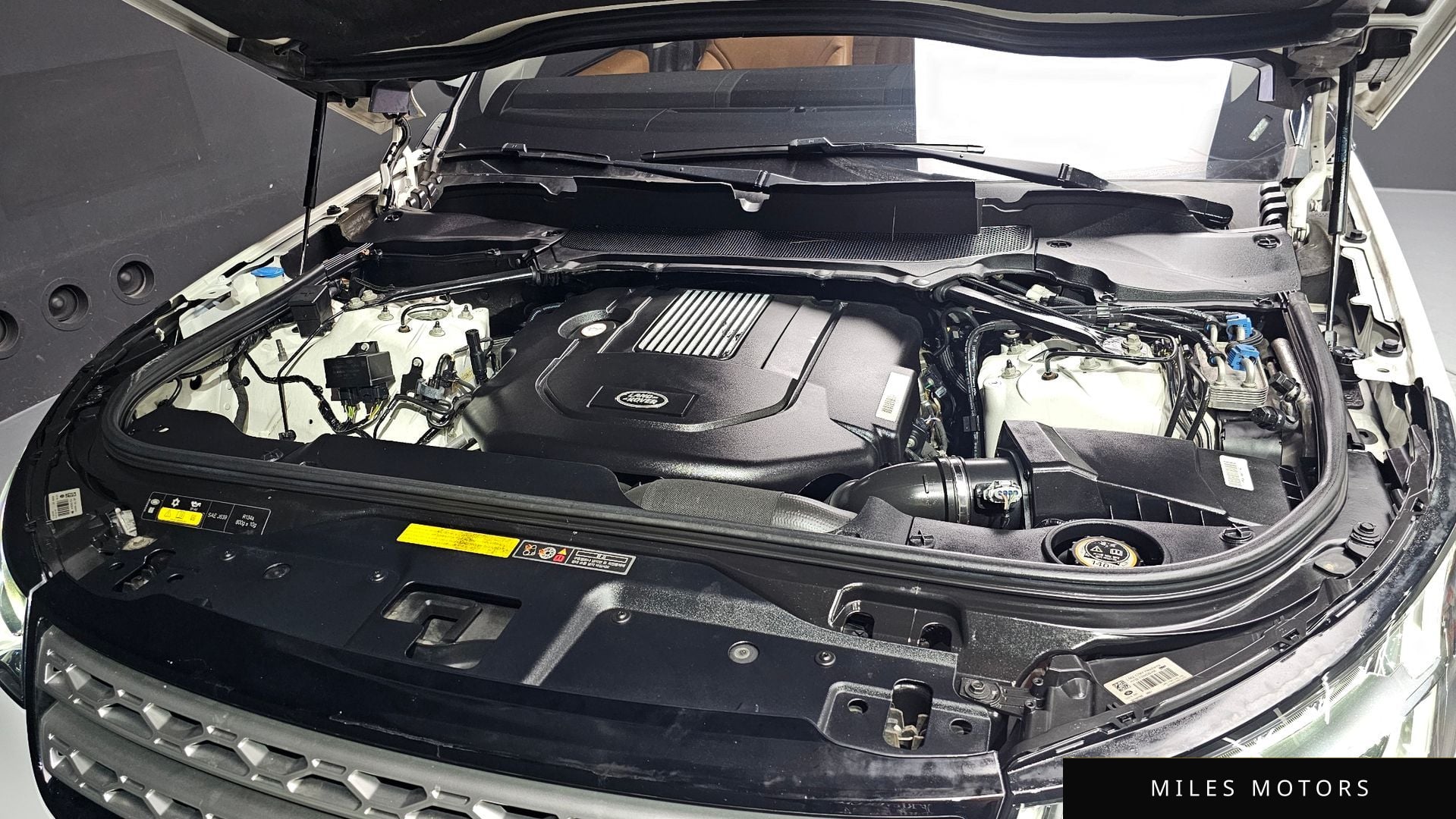 Land Rover Discovery 2018 — миниатюра 6