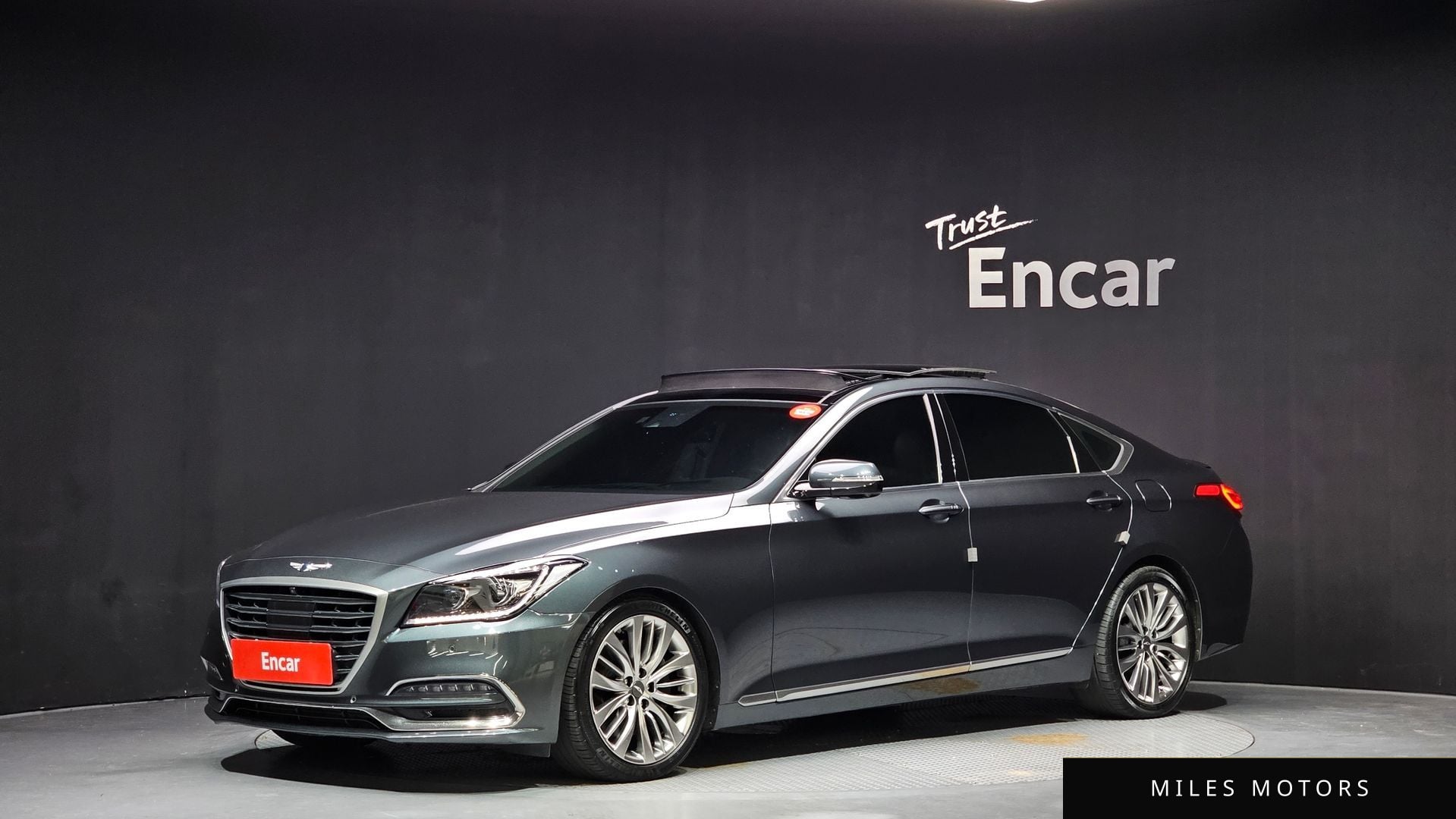 Genesis G80 2018 — фото 1 из 12