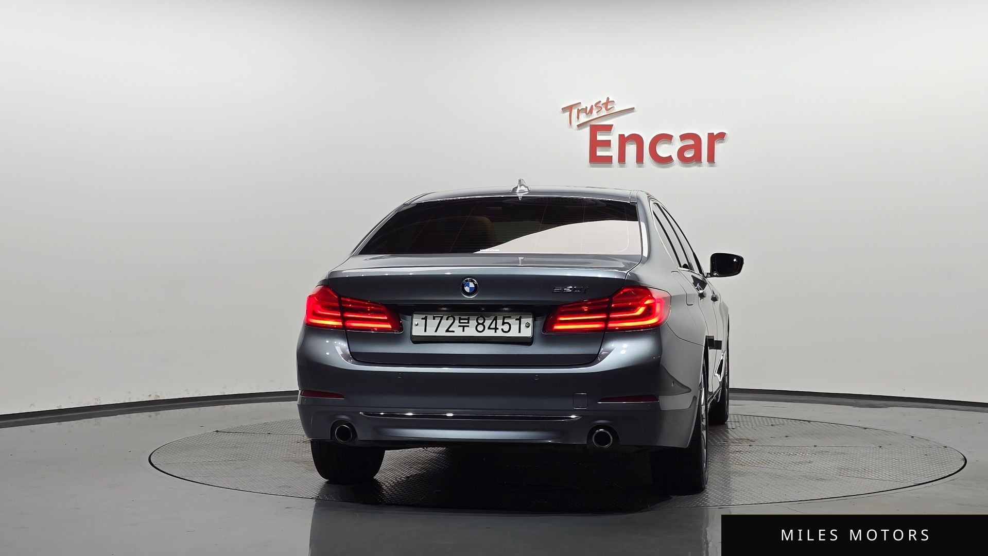 BMW 5 Series (G30) 2020 — миниатюра 3