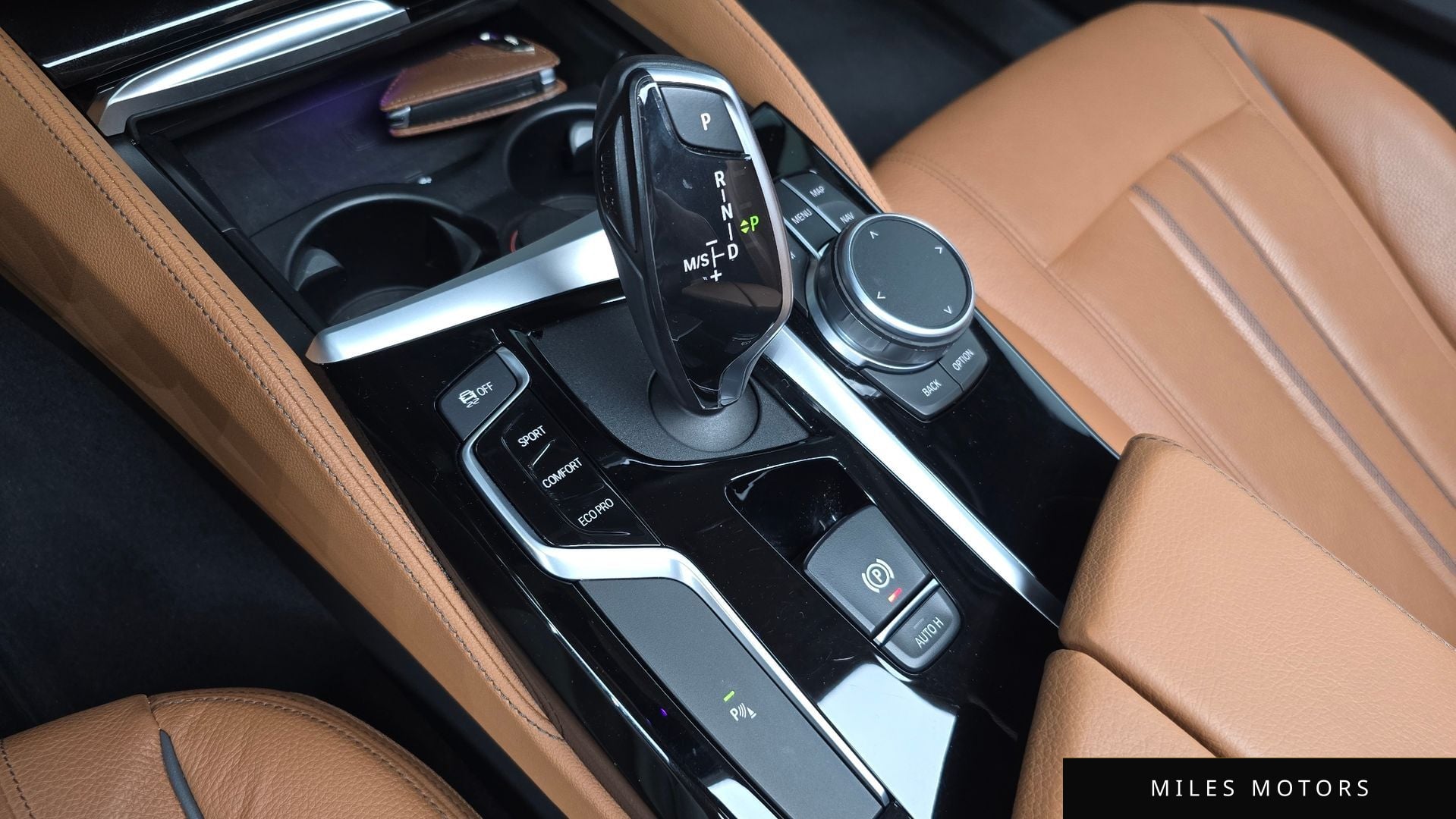 BMW 5 Series (G30) 2020 — миниатюра 11