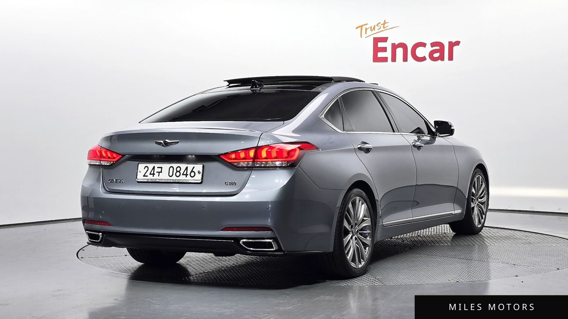 Hyundai Genesis 2016 — миниатюра 2