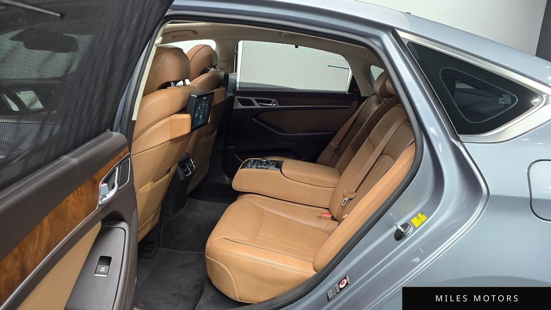 Hyundai Genesis 2016 — миниатюра 12