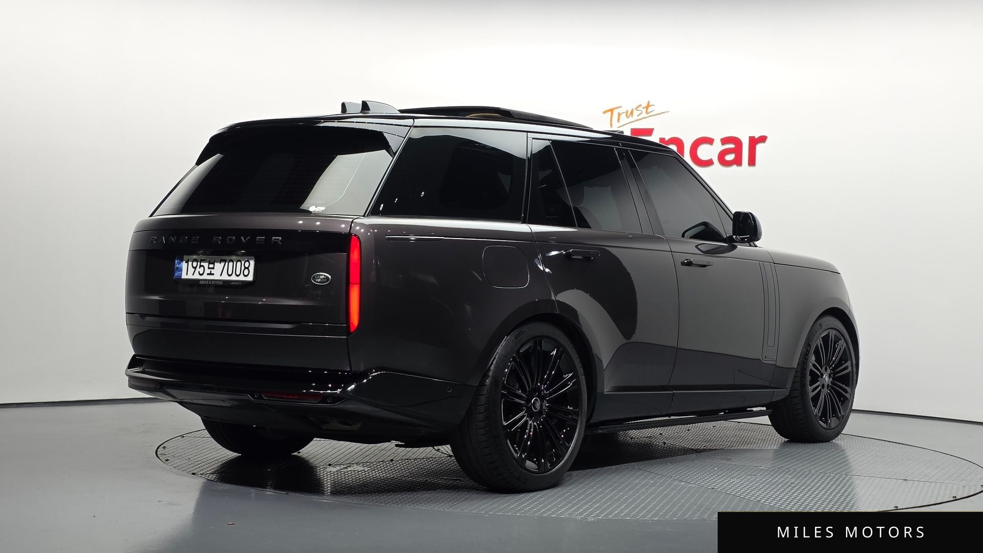Land Rover Range Rover 2023 — миниатюра 2