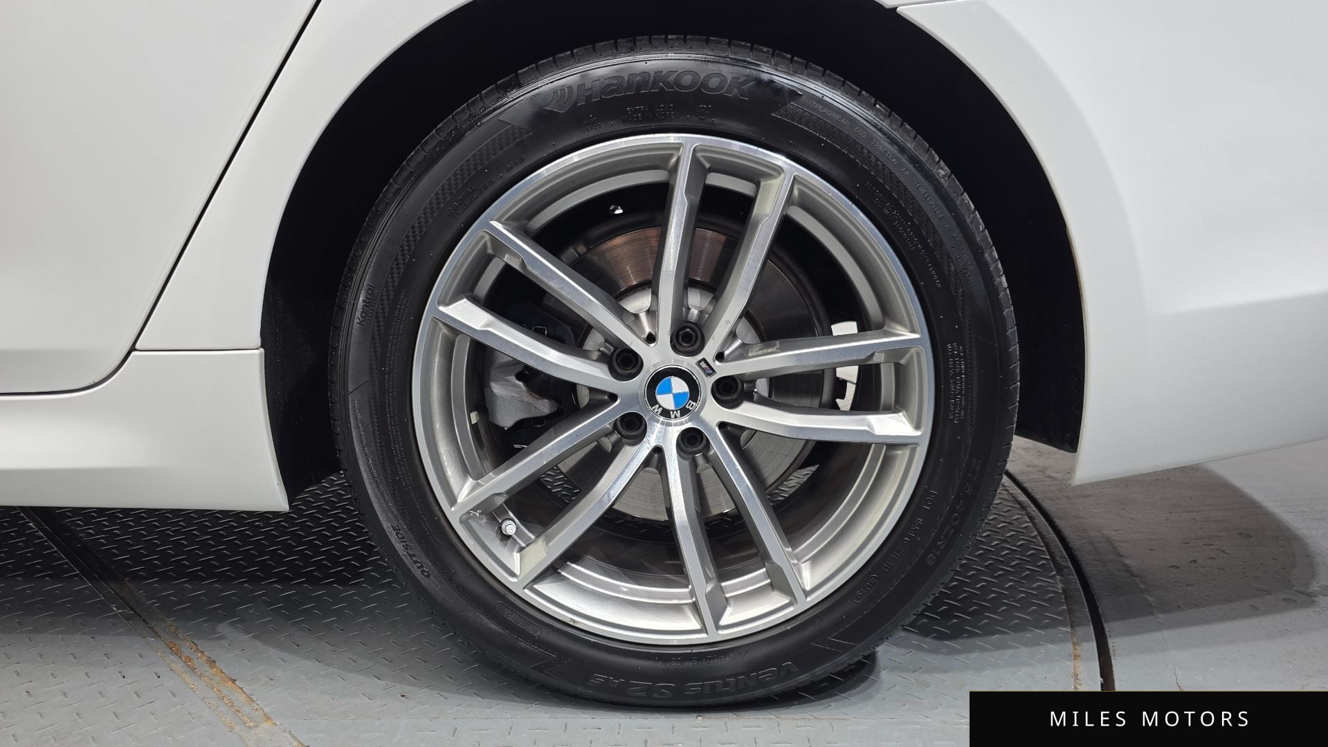 BMW 5 Series (G30) 2017 — миниатюра 7