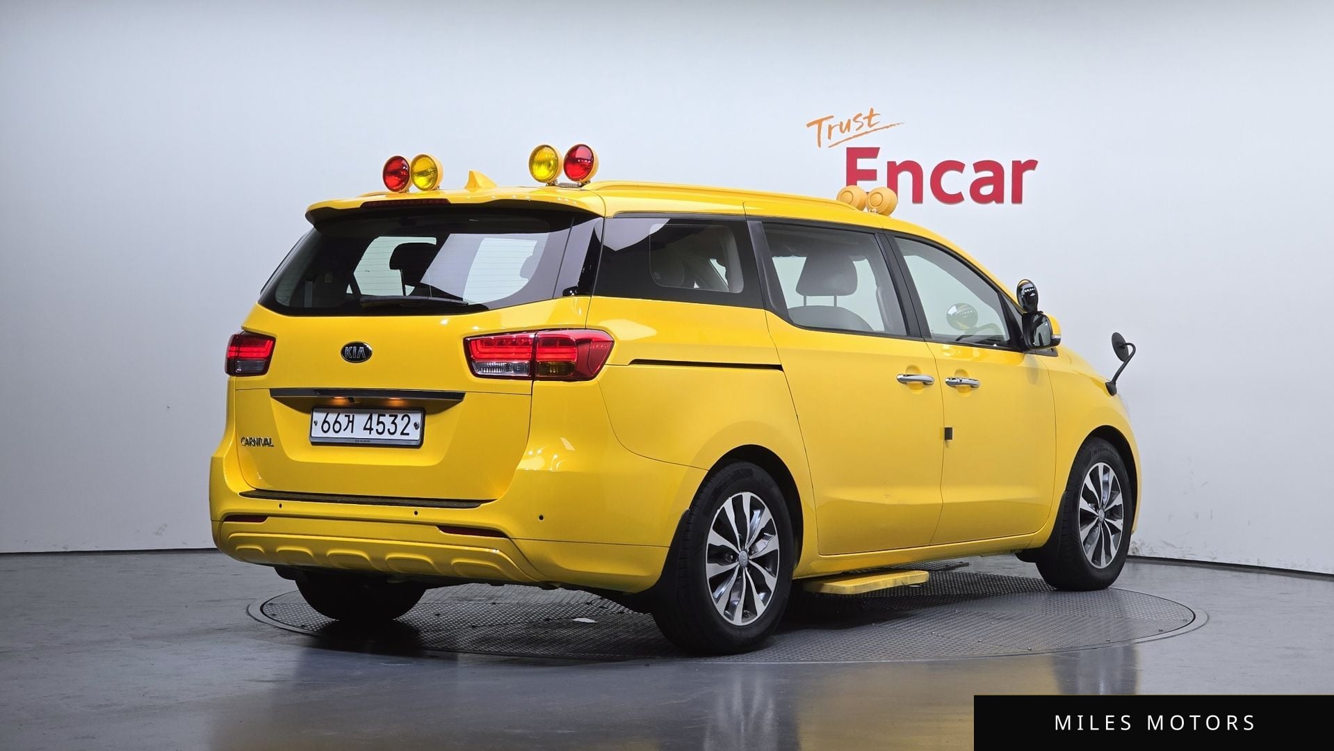 Kia Canival 2018 — миниатюра 2