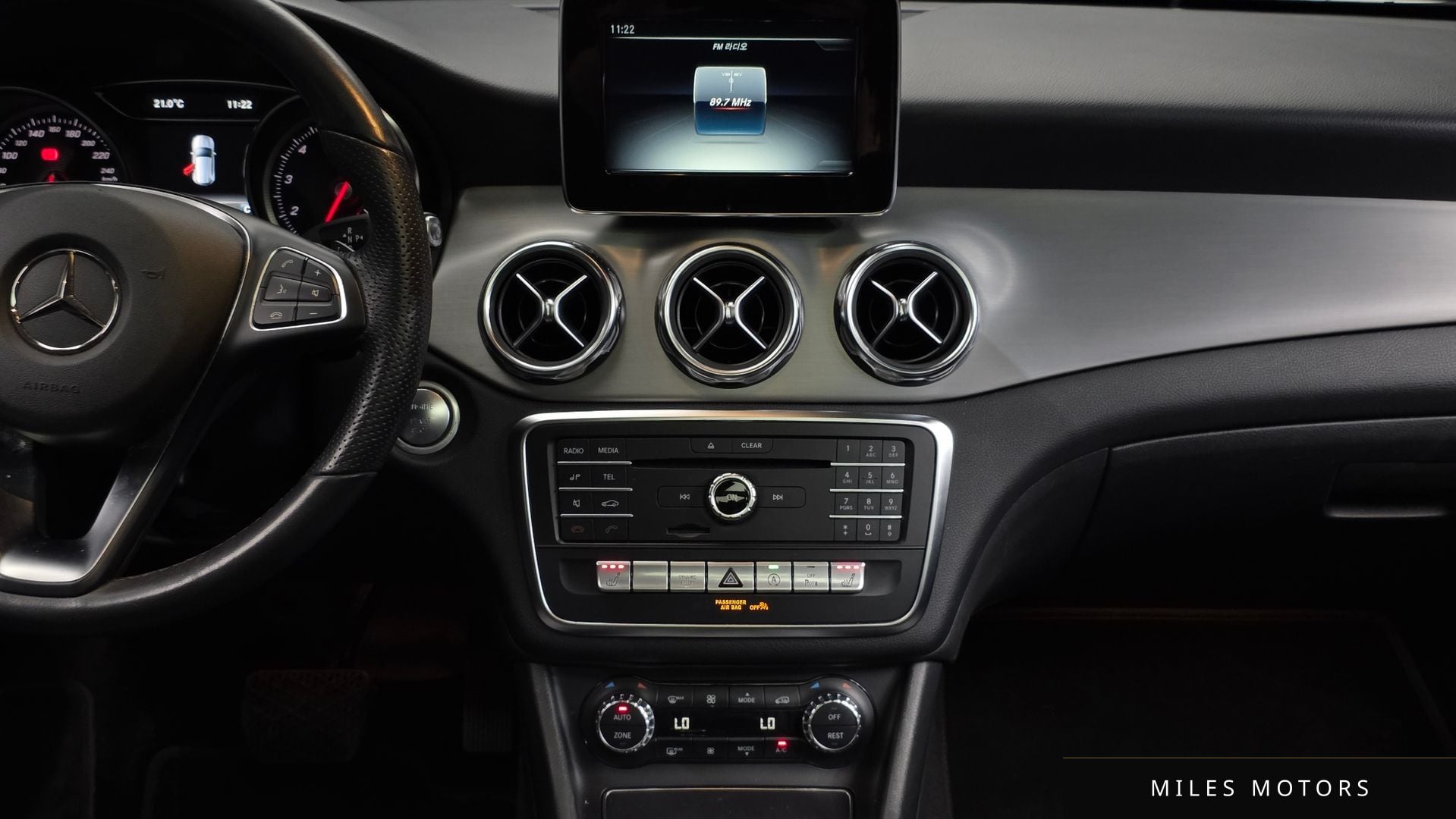 Mercedes-Benz GLA-Class X156 2019 — миниатюра 12