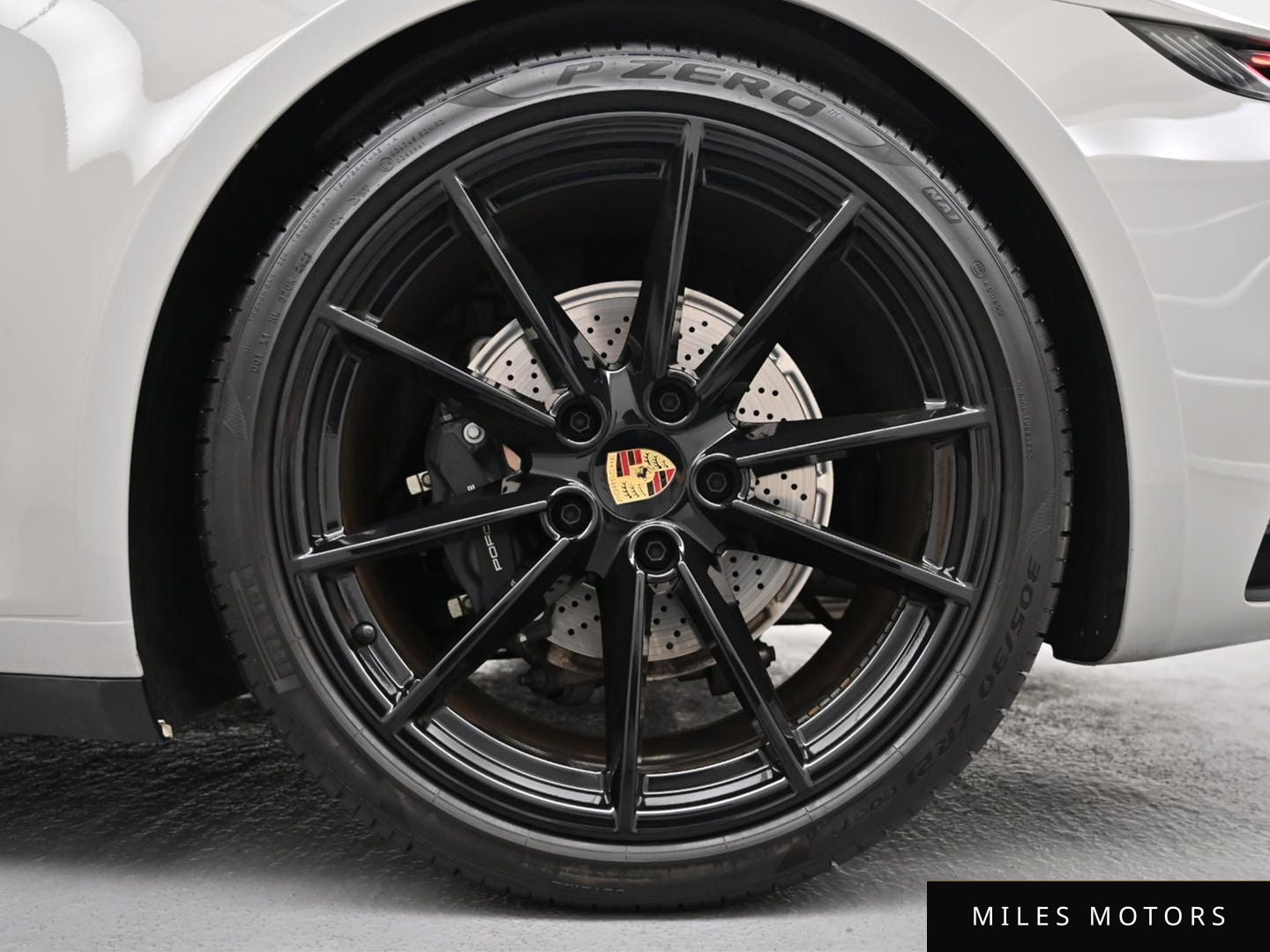 Porsche 911 (992) 2024 — миниатюра 5