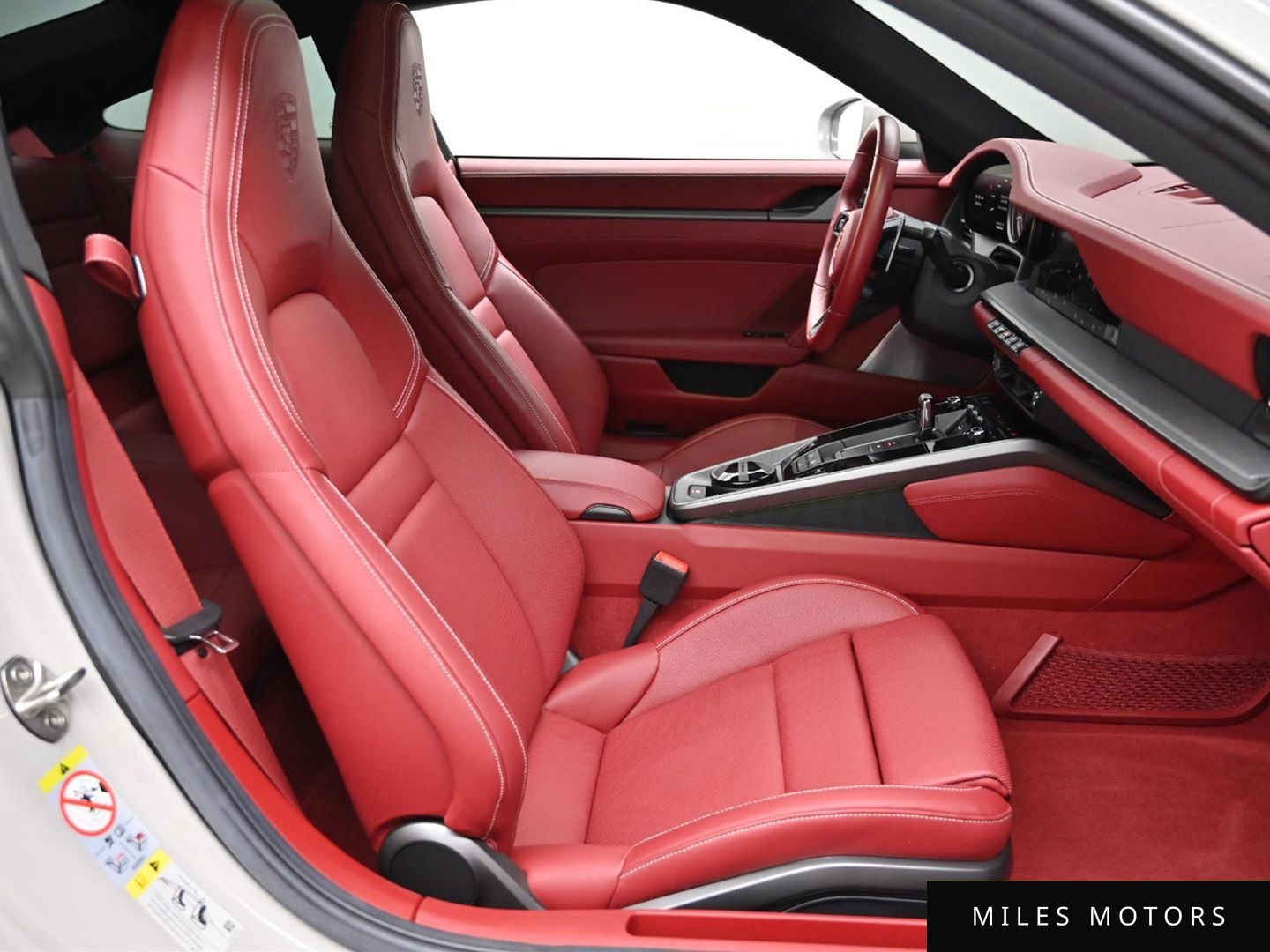Porsche 911 (992) 2024 — миниатюра 10