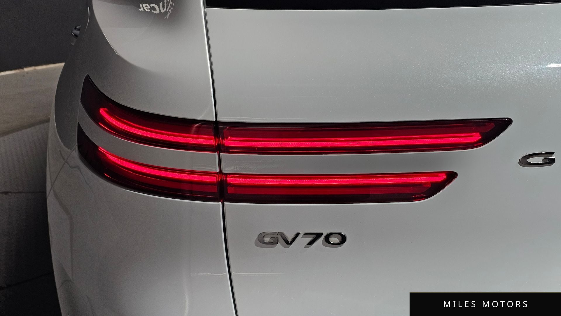 Genesis GV70 2022 — миниатюра 9