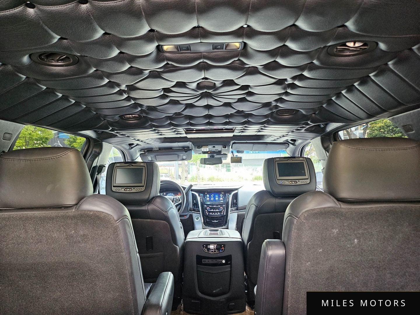 Cadillac Escalade 2019 — миниатюра 10