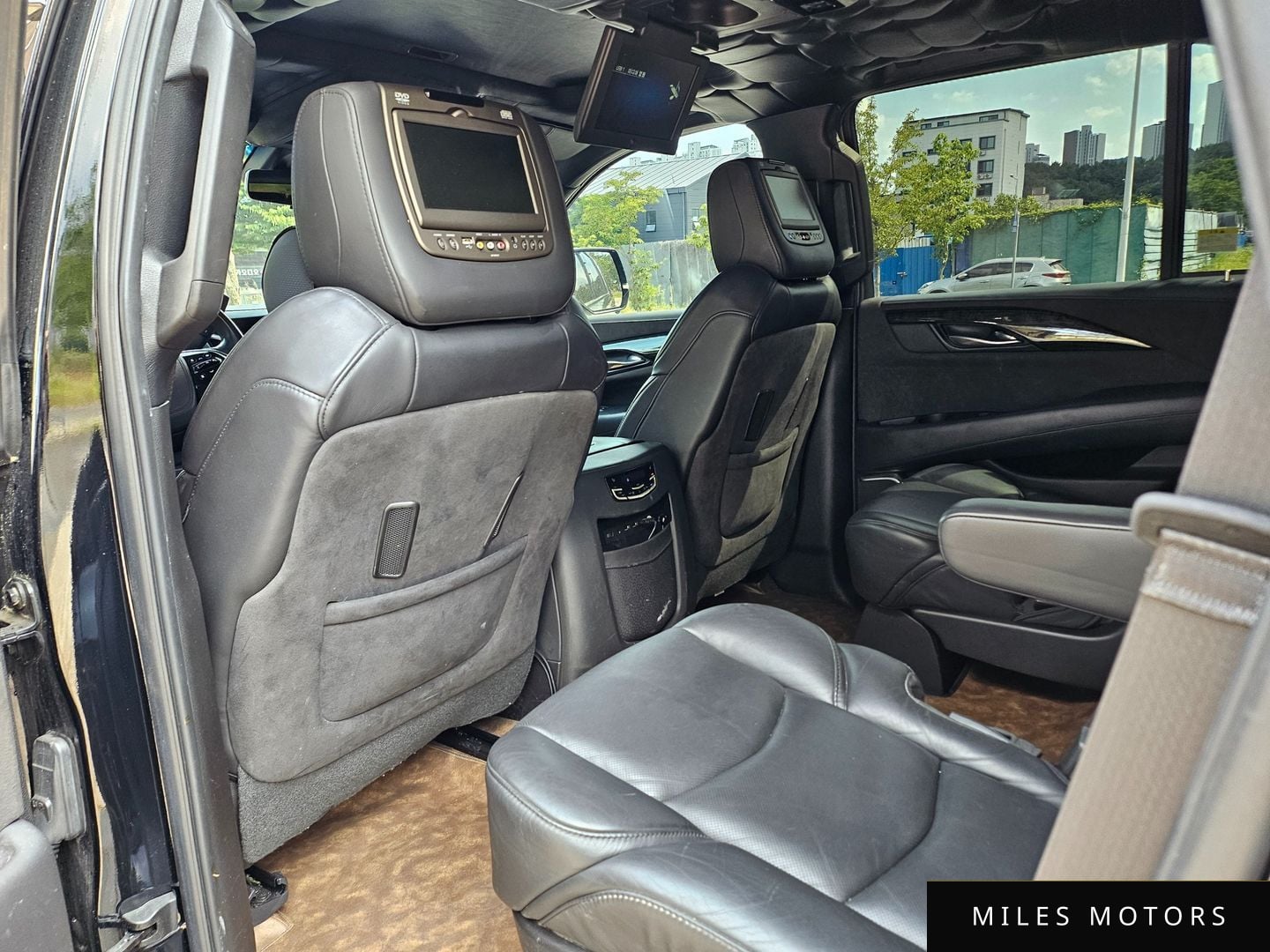 Cadillac Escalade 2019 — миниатюра 11