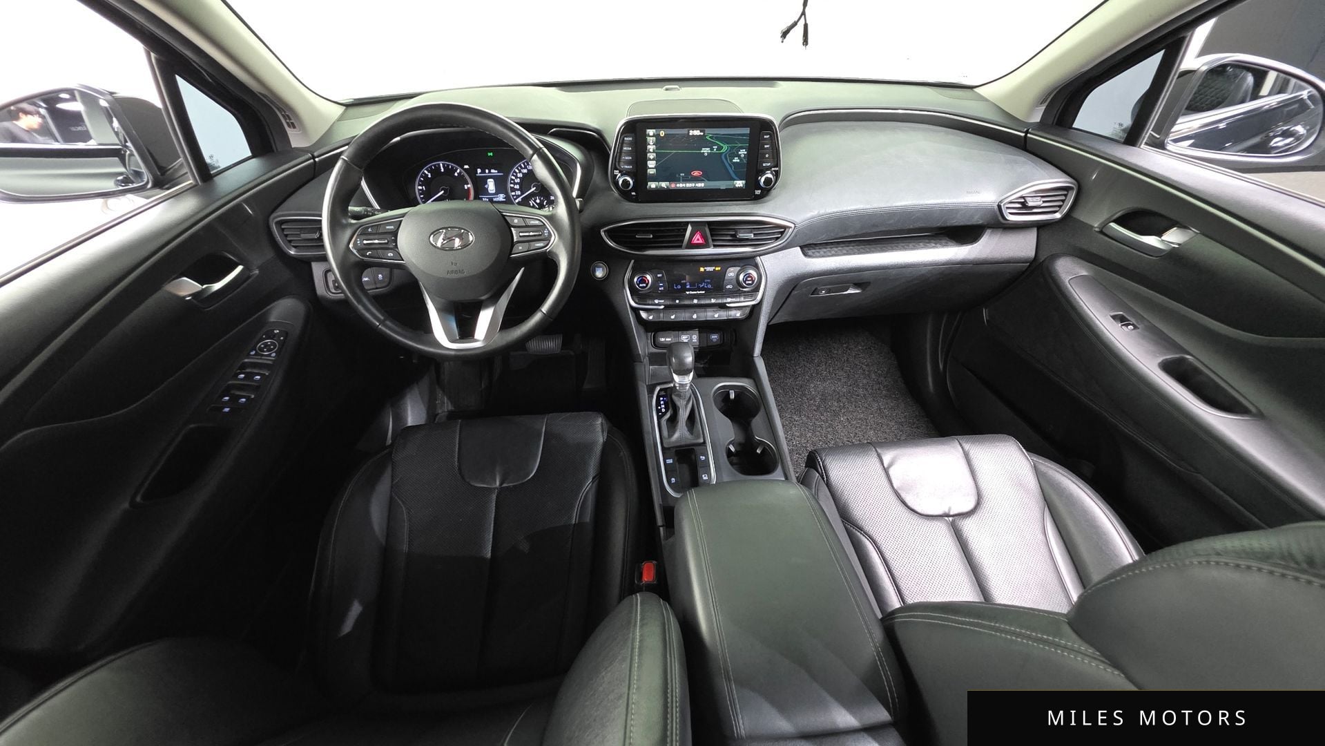 Hyundai Santafe 2019 — миниатюра 10