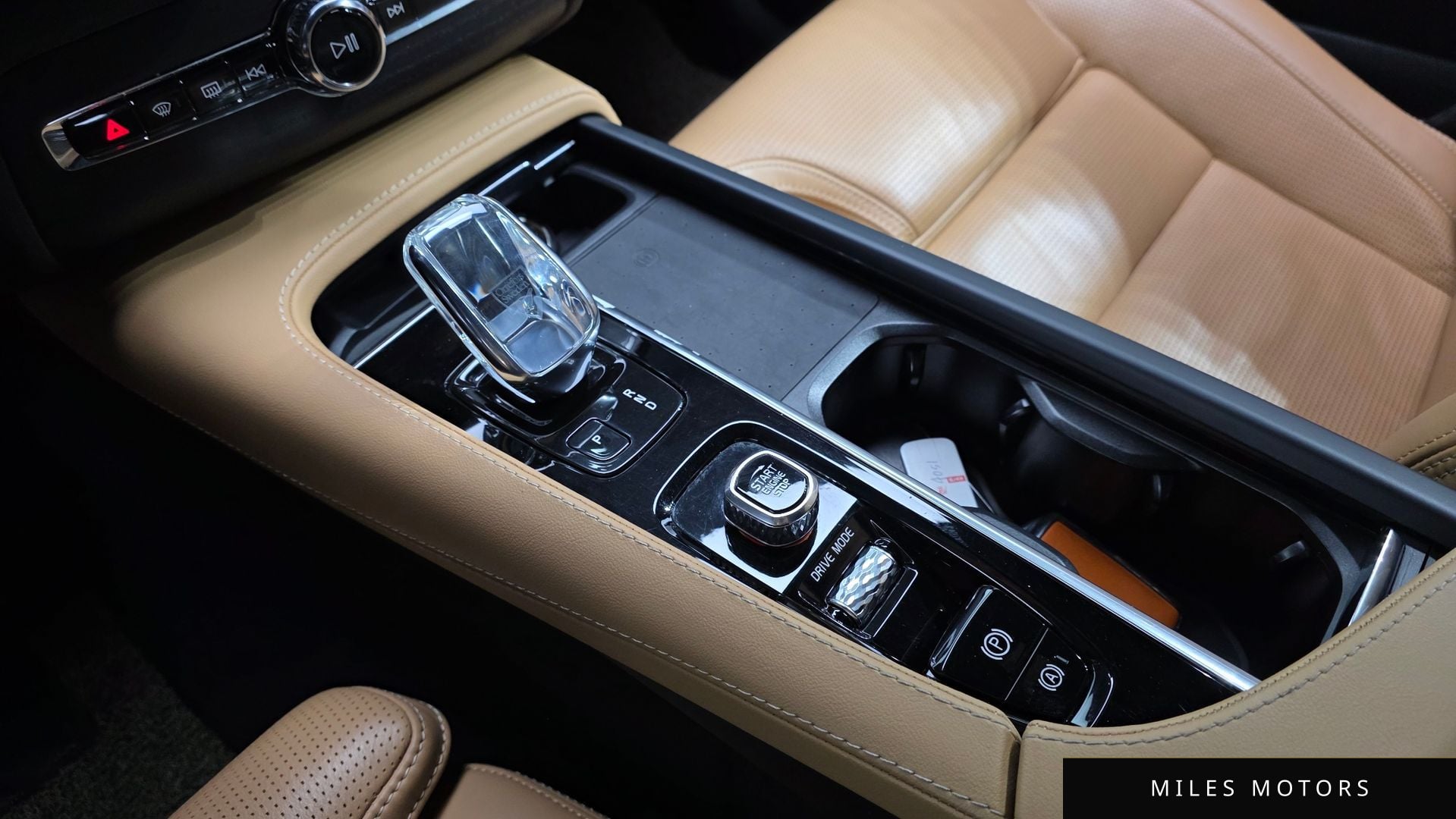 Volvo XC90 2021 — миниатюра 12