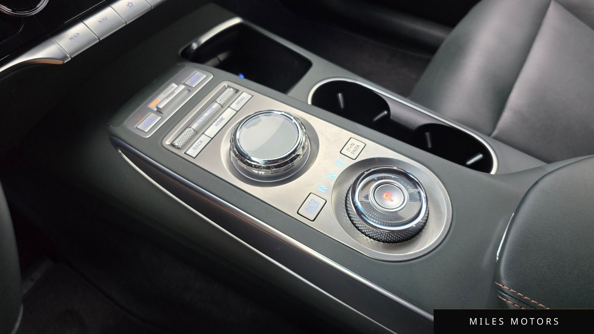 Genesis GV70 2024 — миниатюра 12