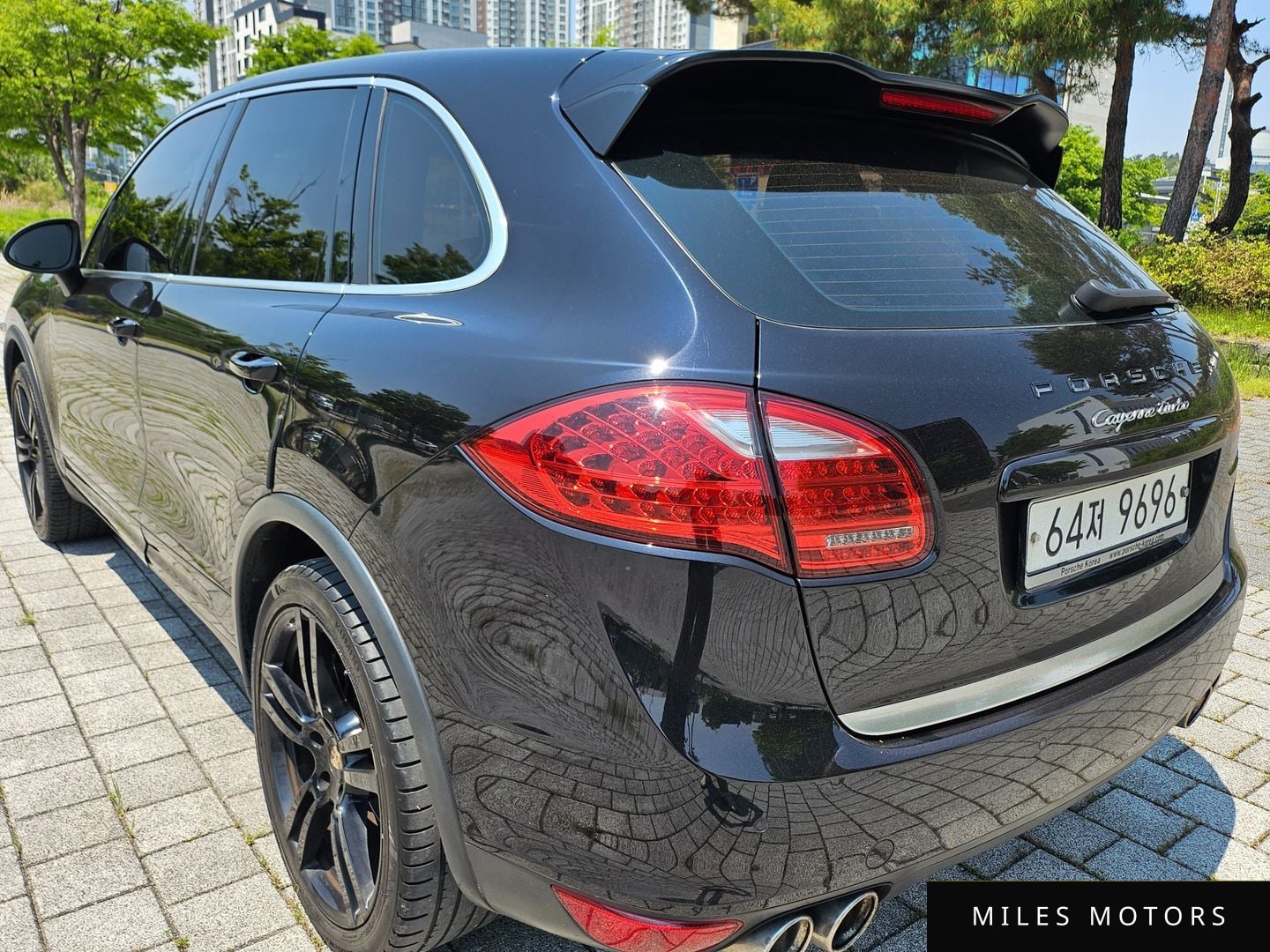 Porsche Cayenne 2011 — миниатюра 6