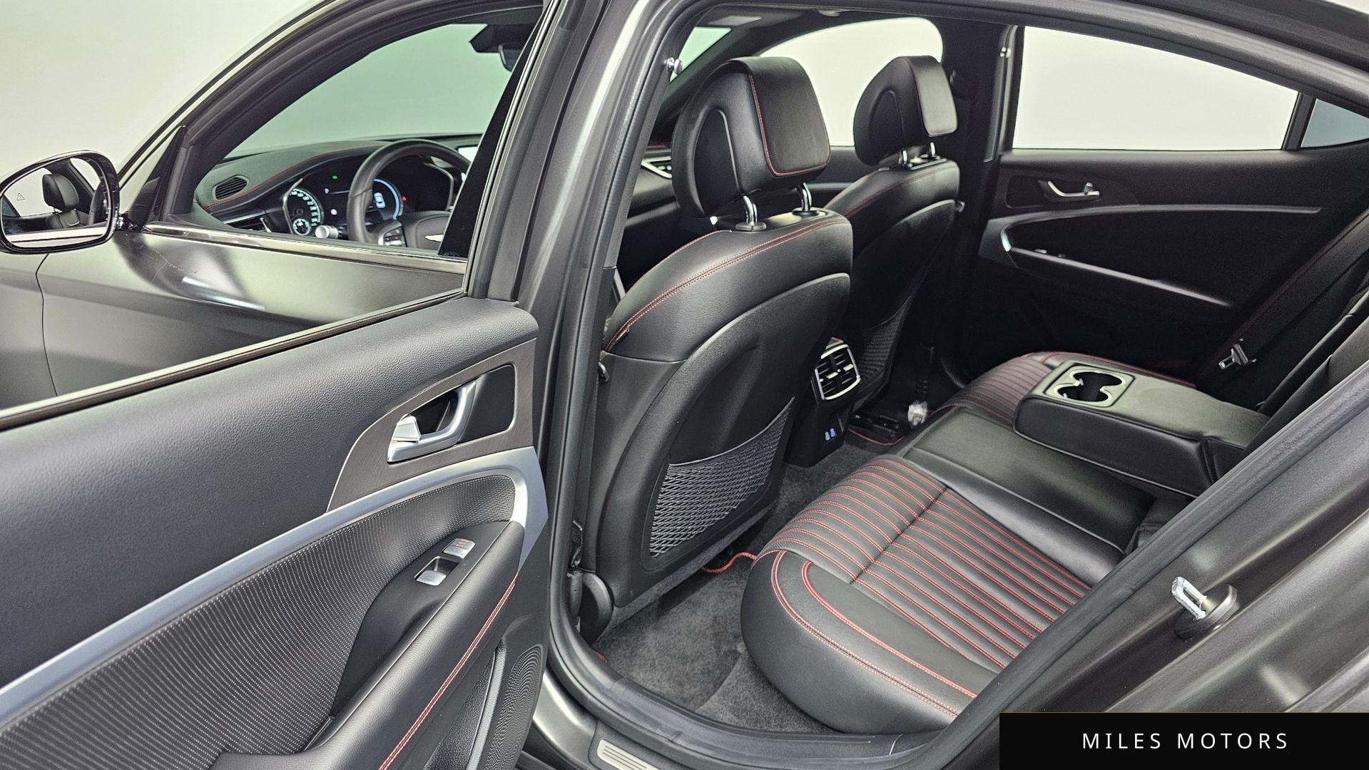 Genesis G70 2024 — миниатюра 11