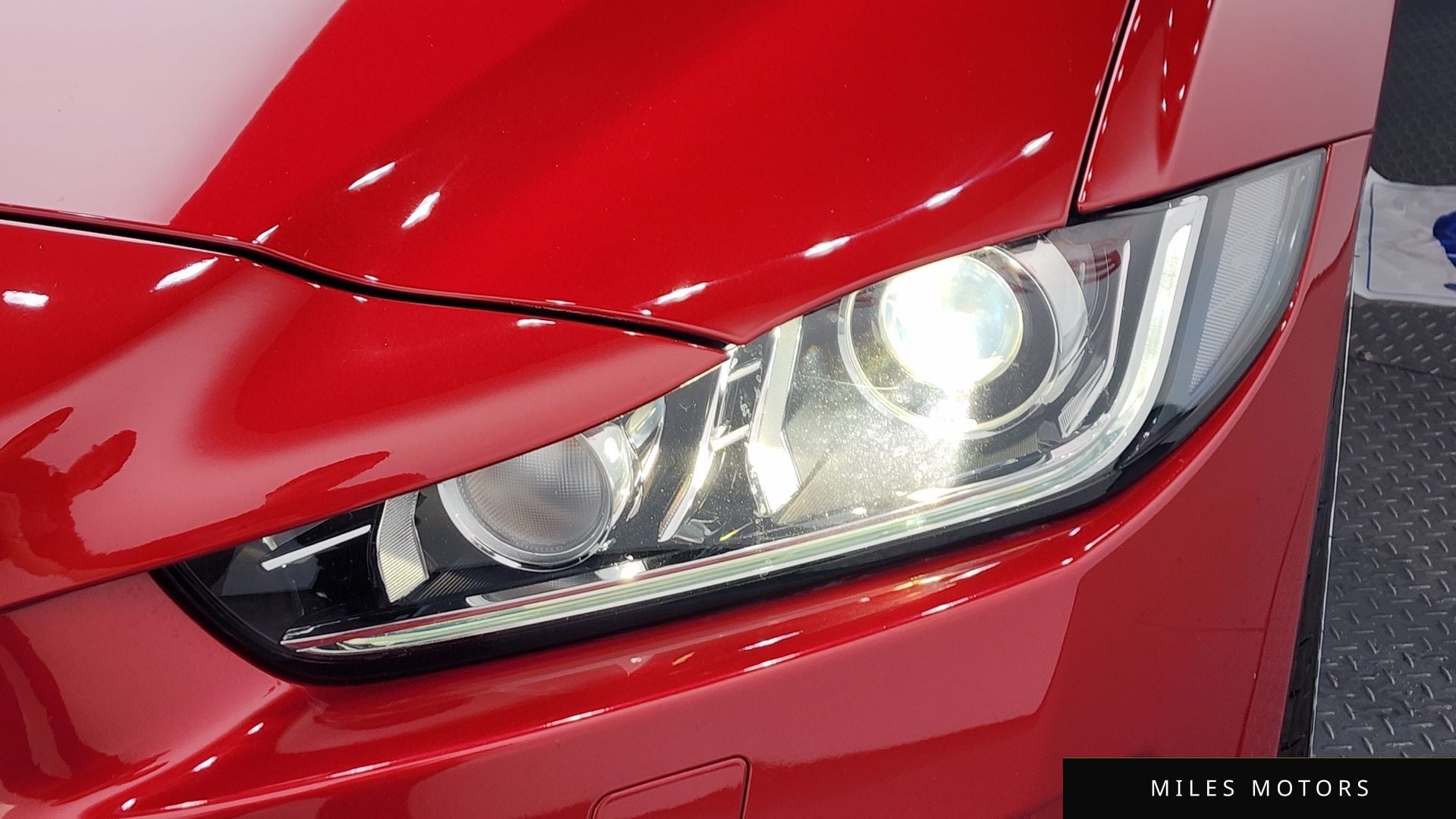 Jaguar XE 2019 — миниатюра 8