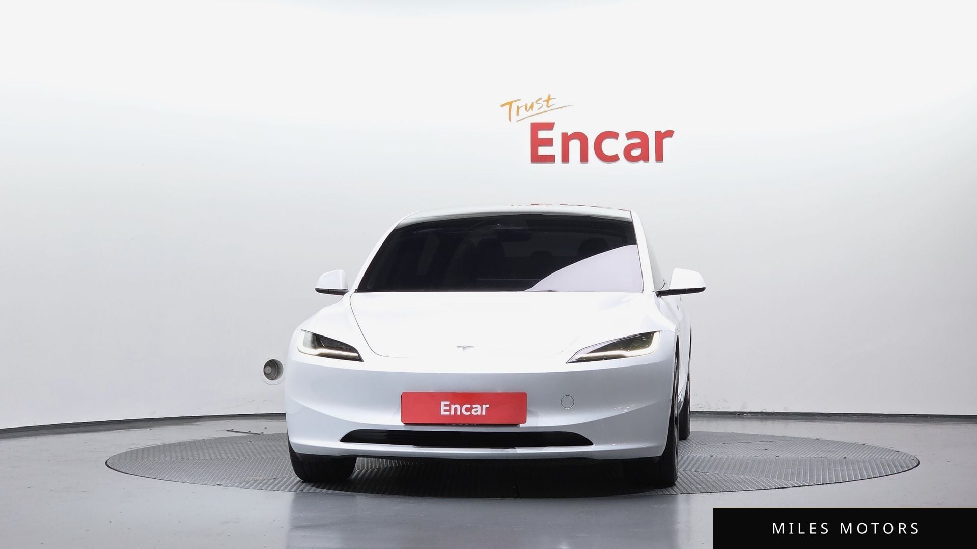 Tesla Model 3 2024 — миниатюра 3