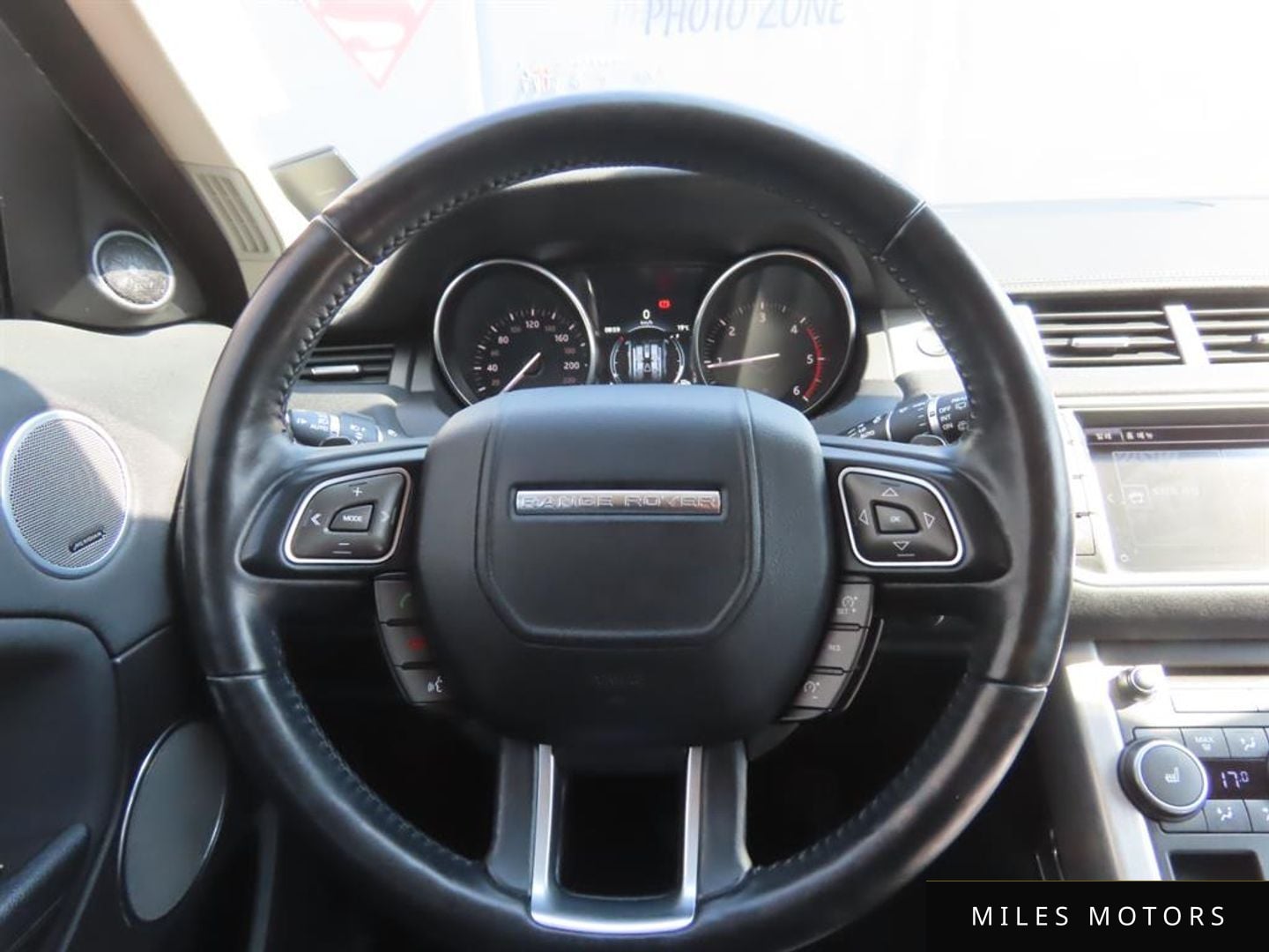 Land Rover Range Rover Evoque 2016 — миниатюра 12