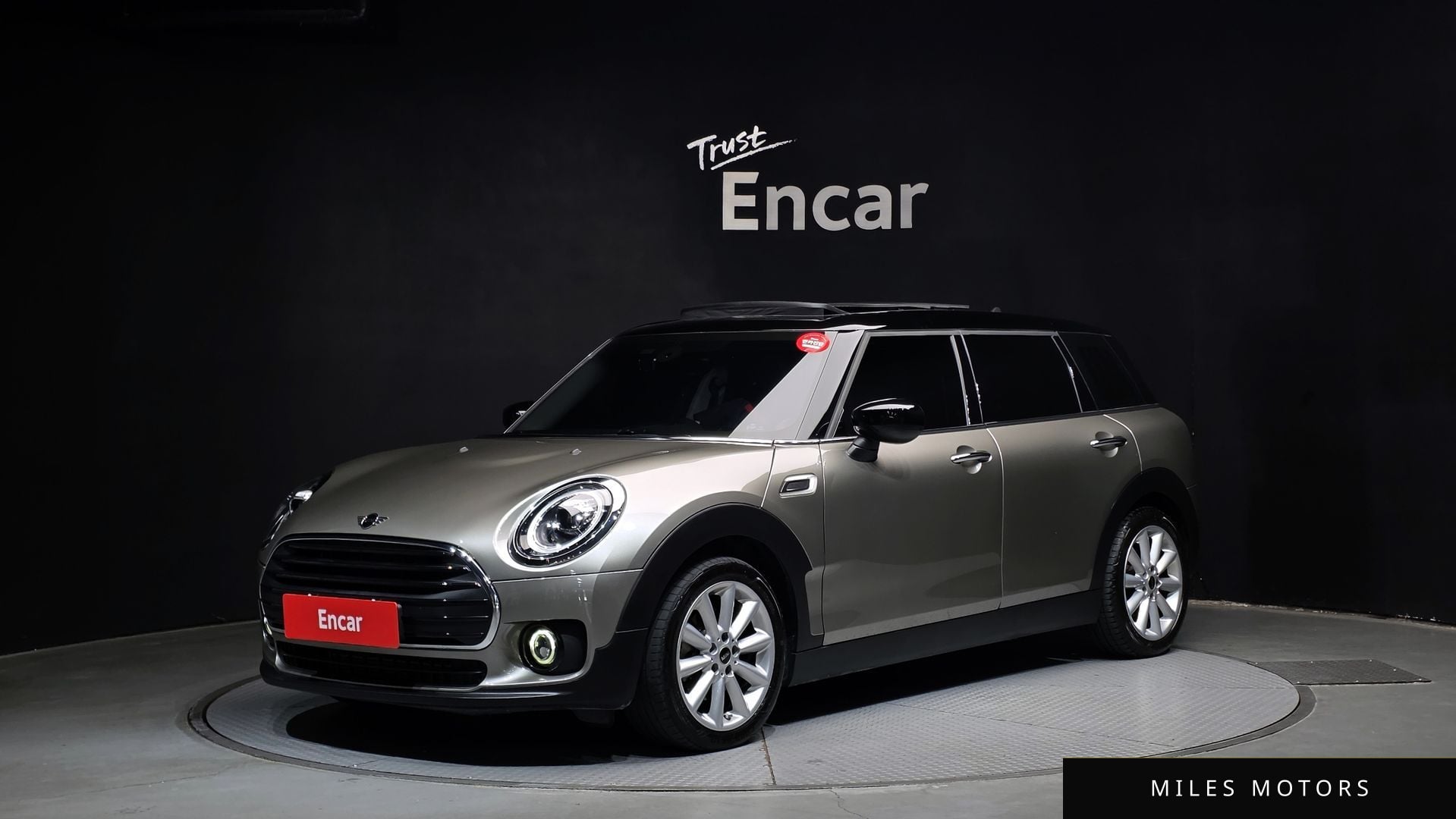 MINI Clubman 2021 — фото 1 из 12