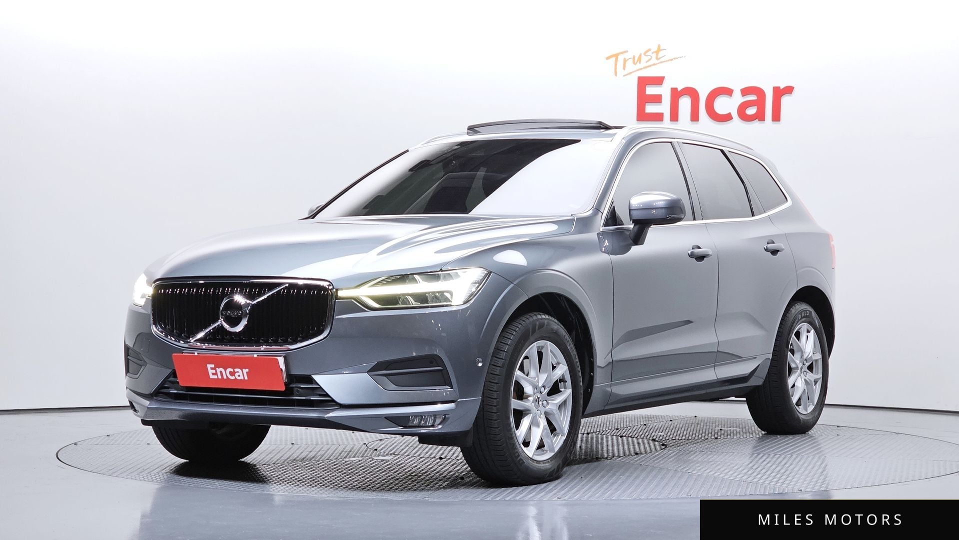 Volvo XC60 2018 — фото 1 из 12