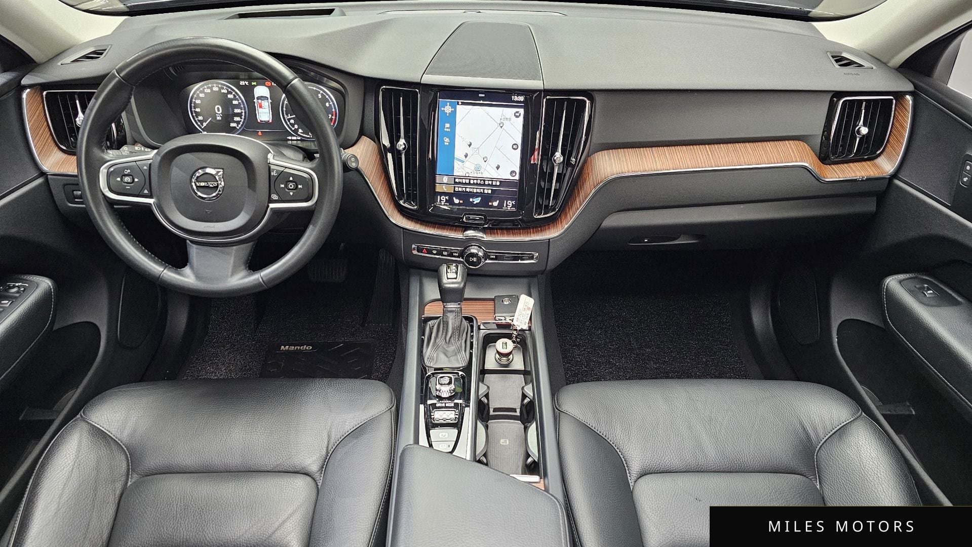 Volvo XC60 2018 — миниатюра 10
