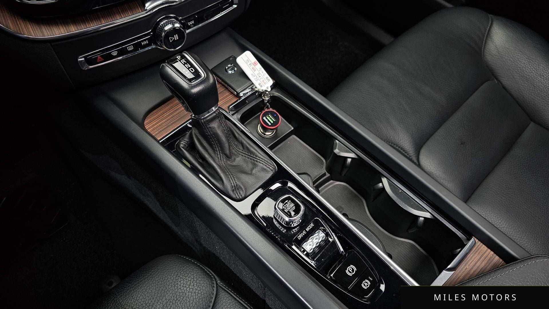 Volvo XC60 2018 — миниатюра 12