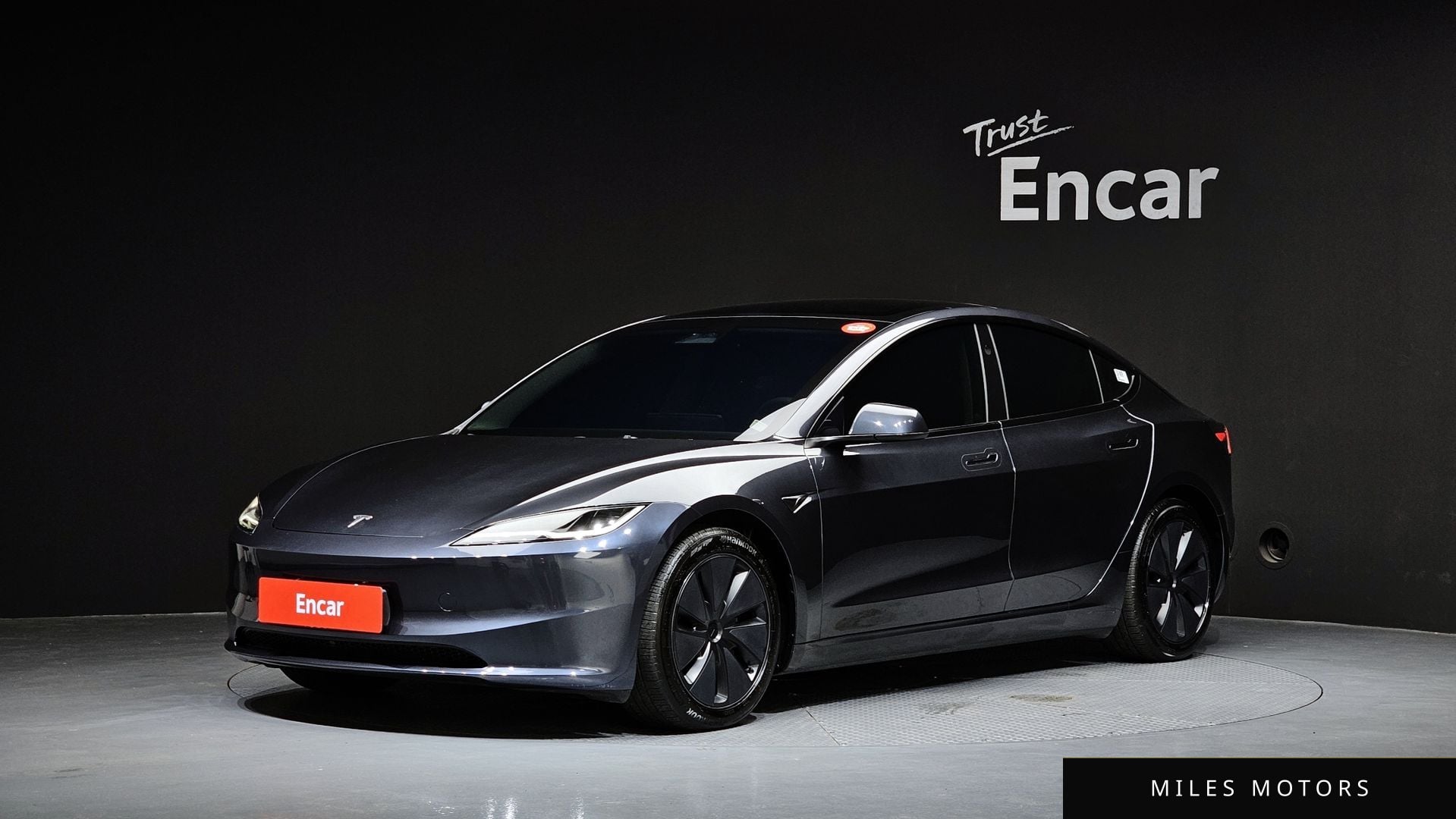 Tesla Model 3 2024 — фото 1 из 12