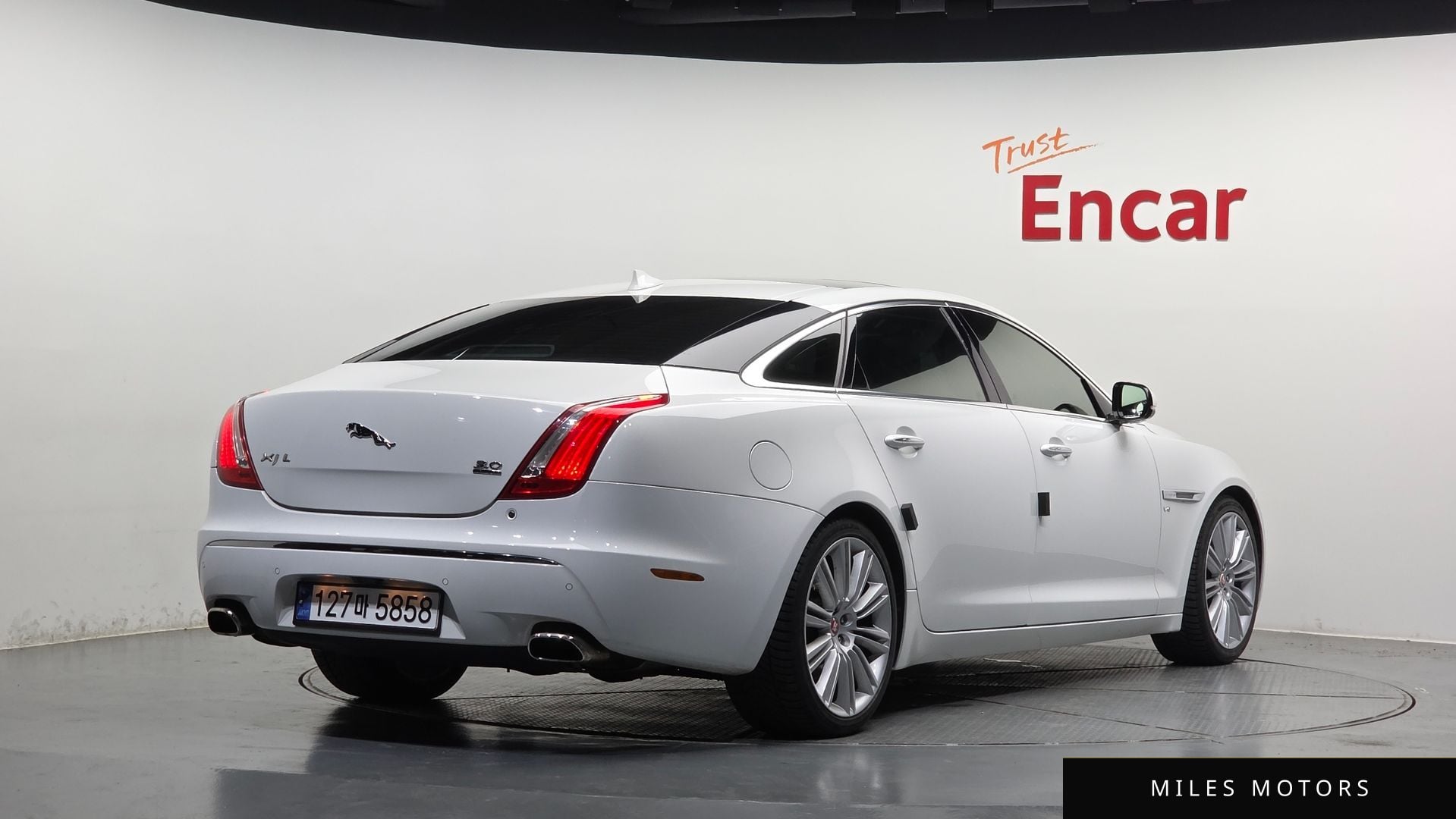 Jaguar All New XJ 2014 — миниатюра 2