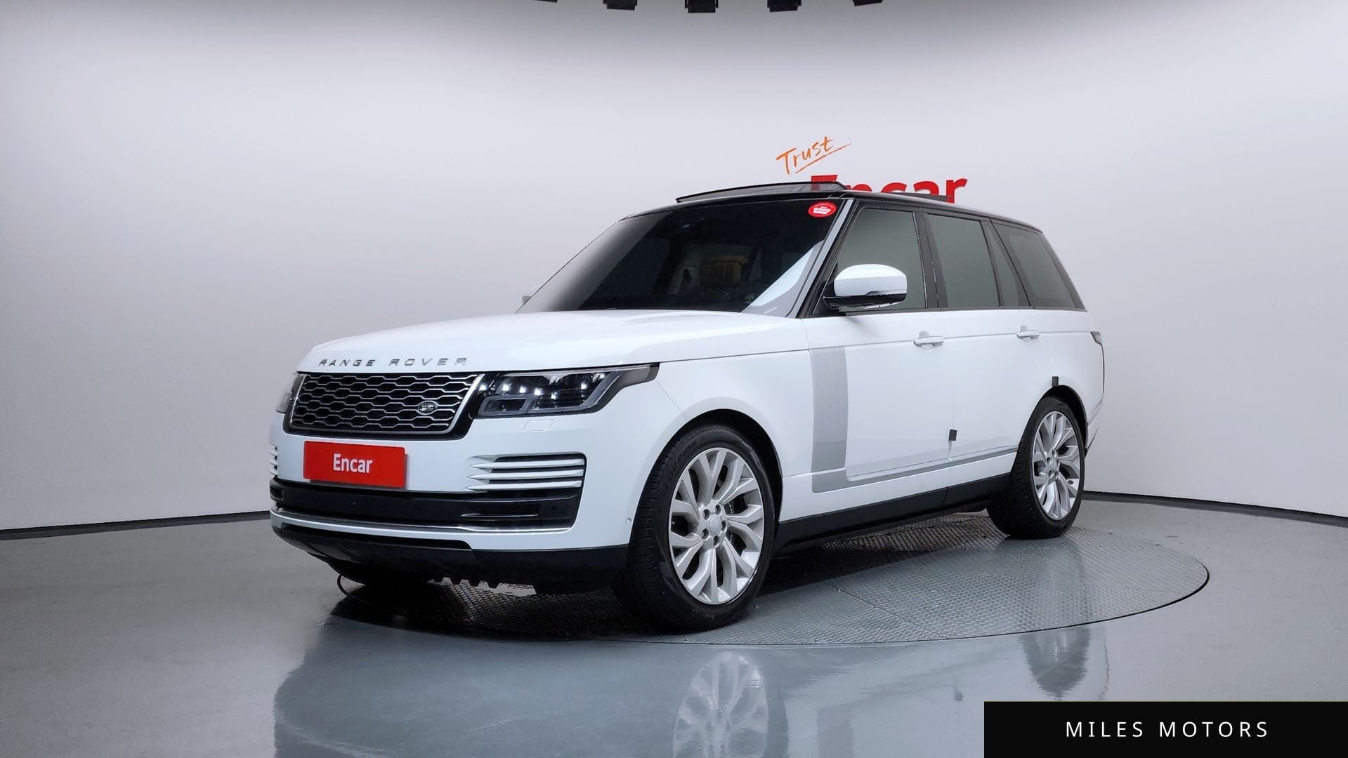 Land Rover Range Rover 2021 — фото 1 из 12