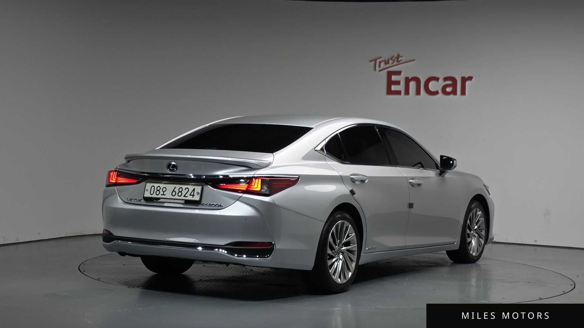 Лексус ES300h 2019 — миниатюра 2