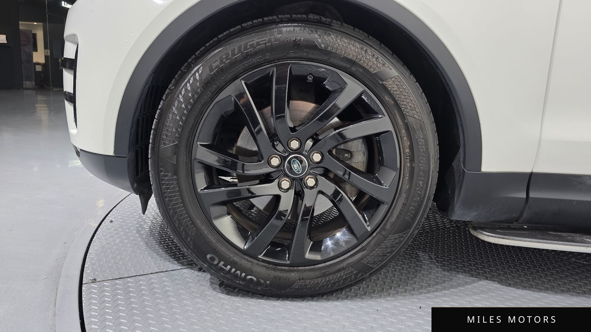 Land Rover Discovery 2018 — миниатюра 5