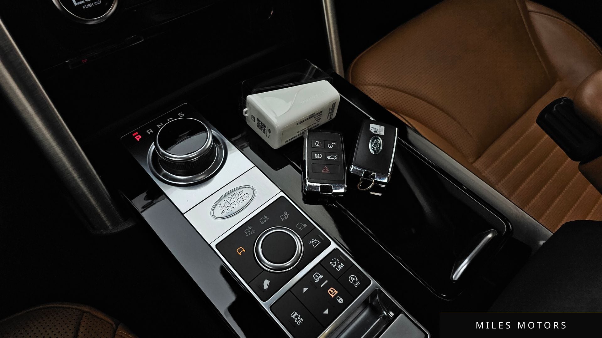 Land Rover Discovery 2018 — миниатюра 12