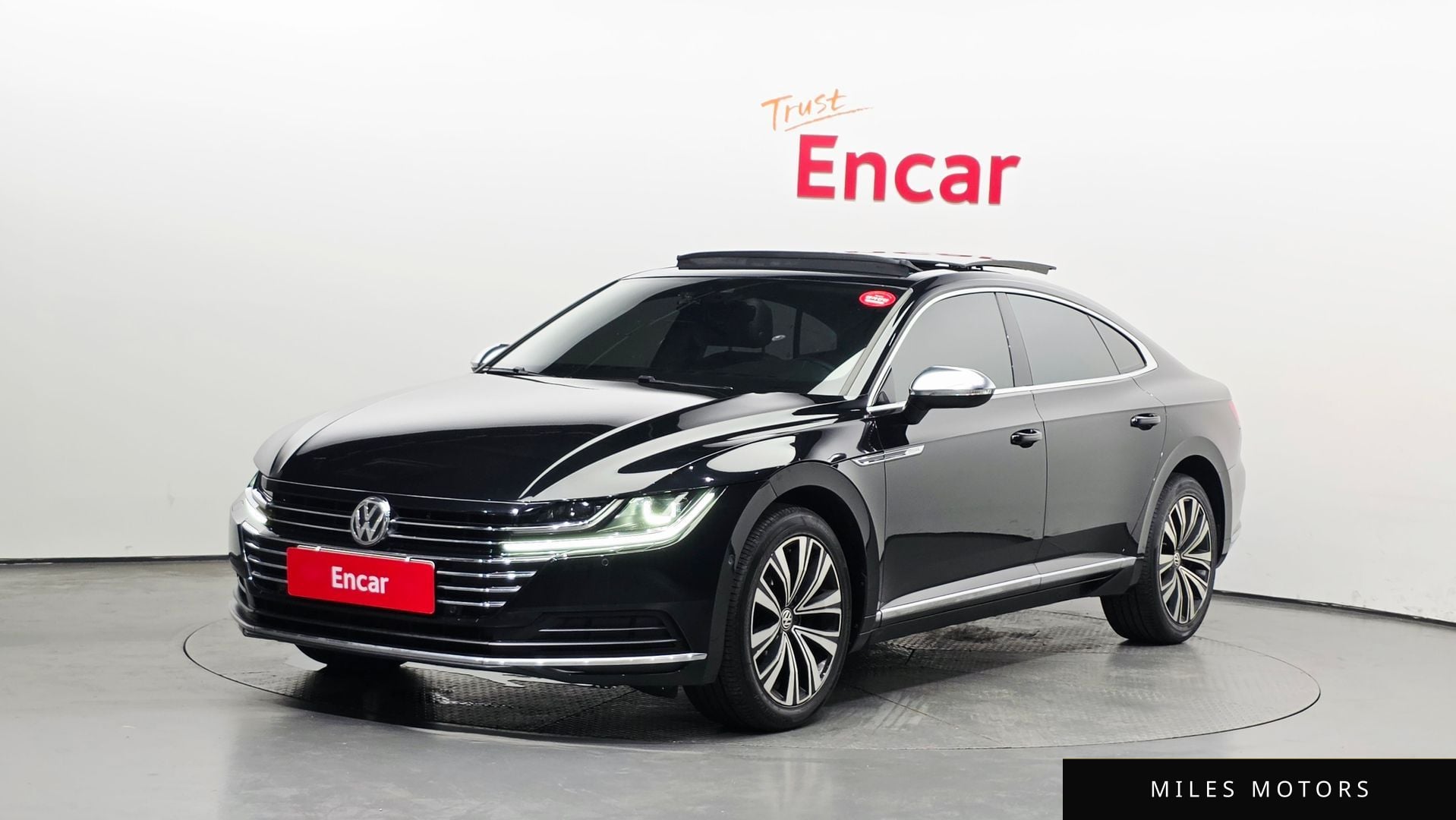 Volkswagen Arteon 2019 — фото 1 из 12