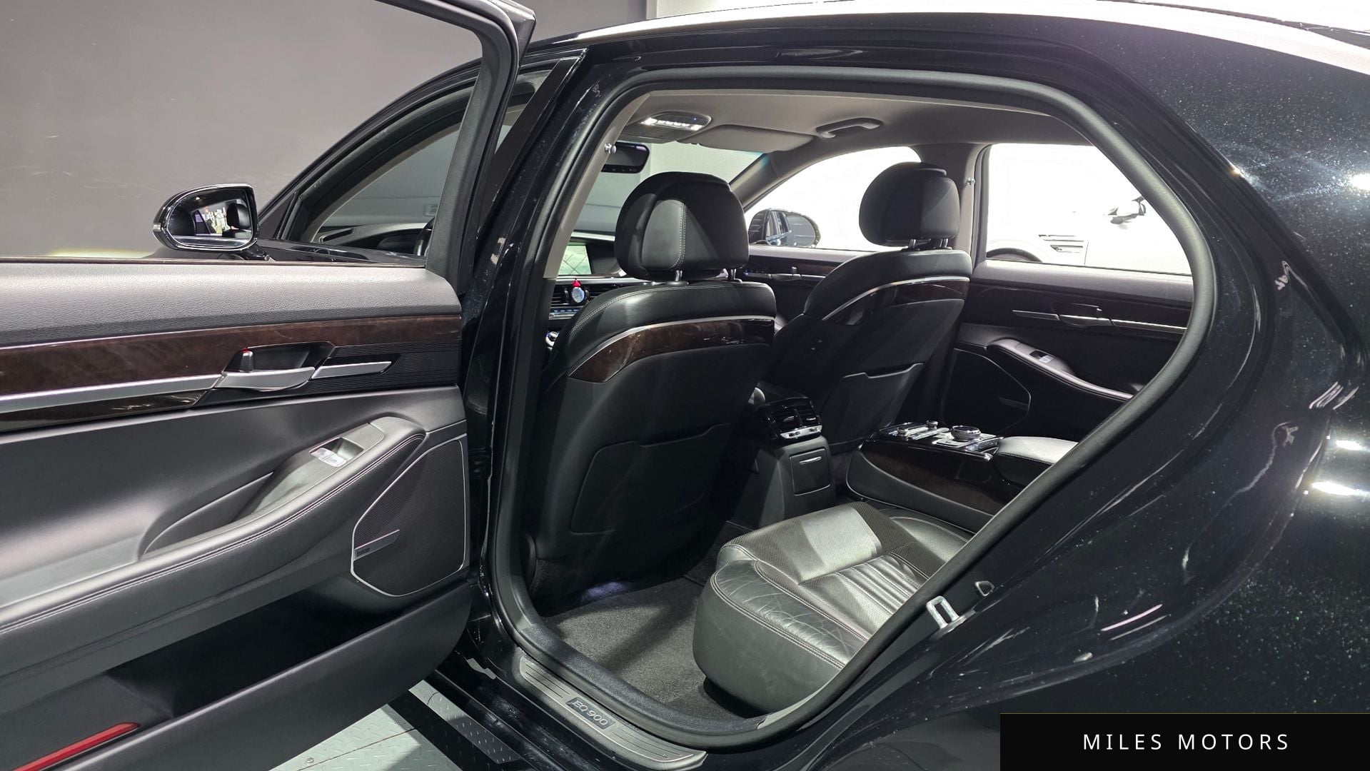 Genesis EQ900 2016 — миниатюра 11