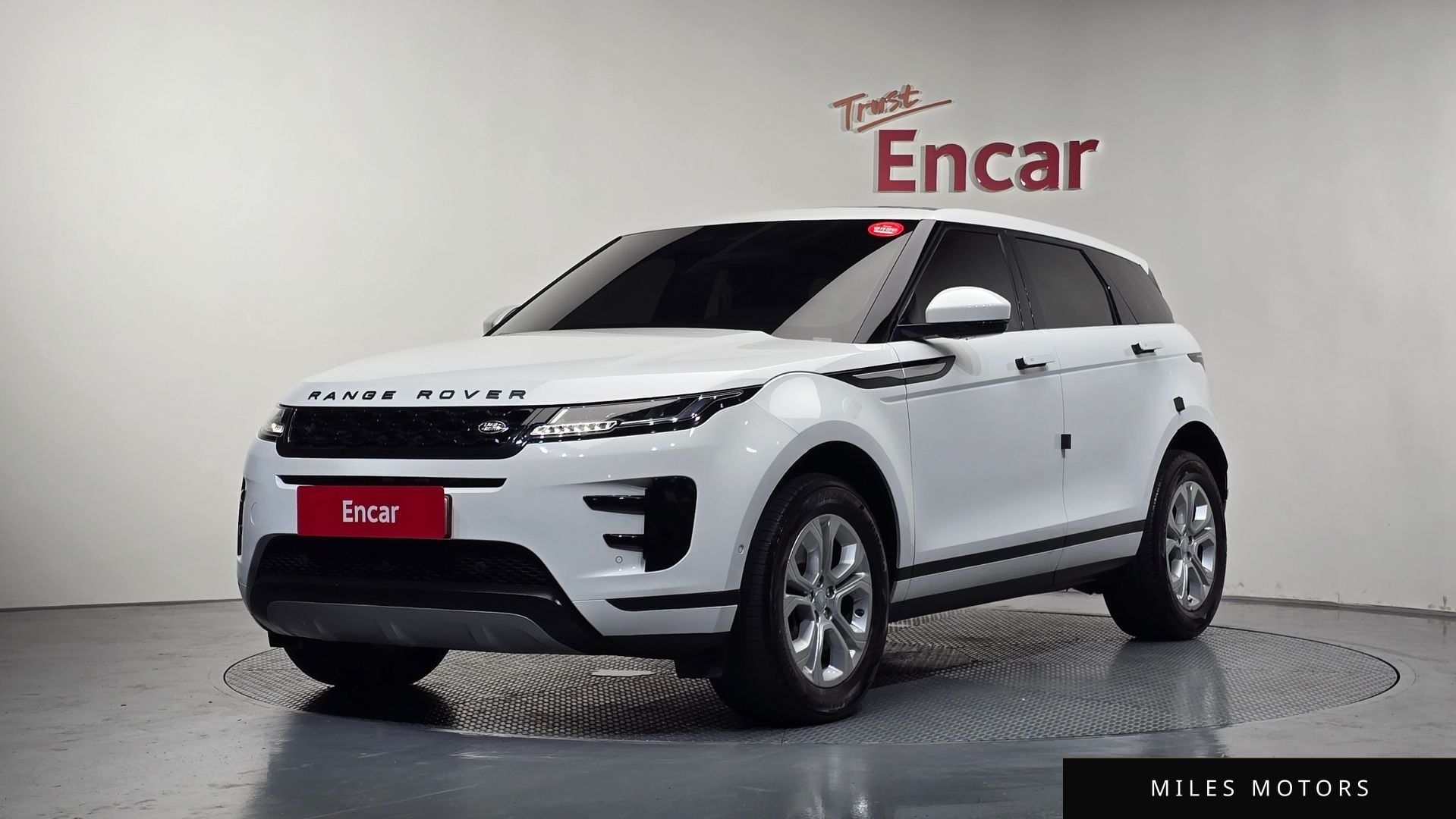 Land Rover Range Rover Evoque 2020 — фото 1 из 12