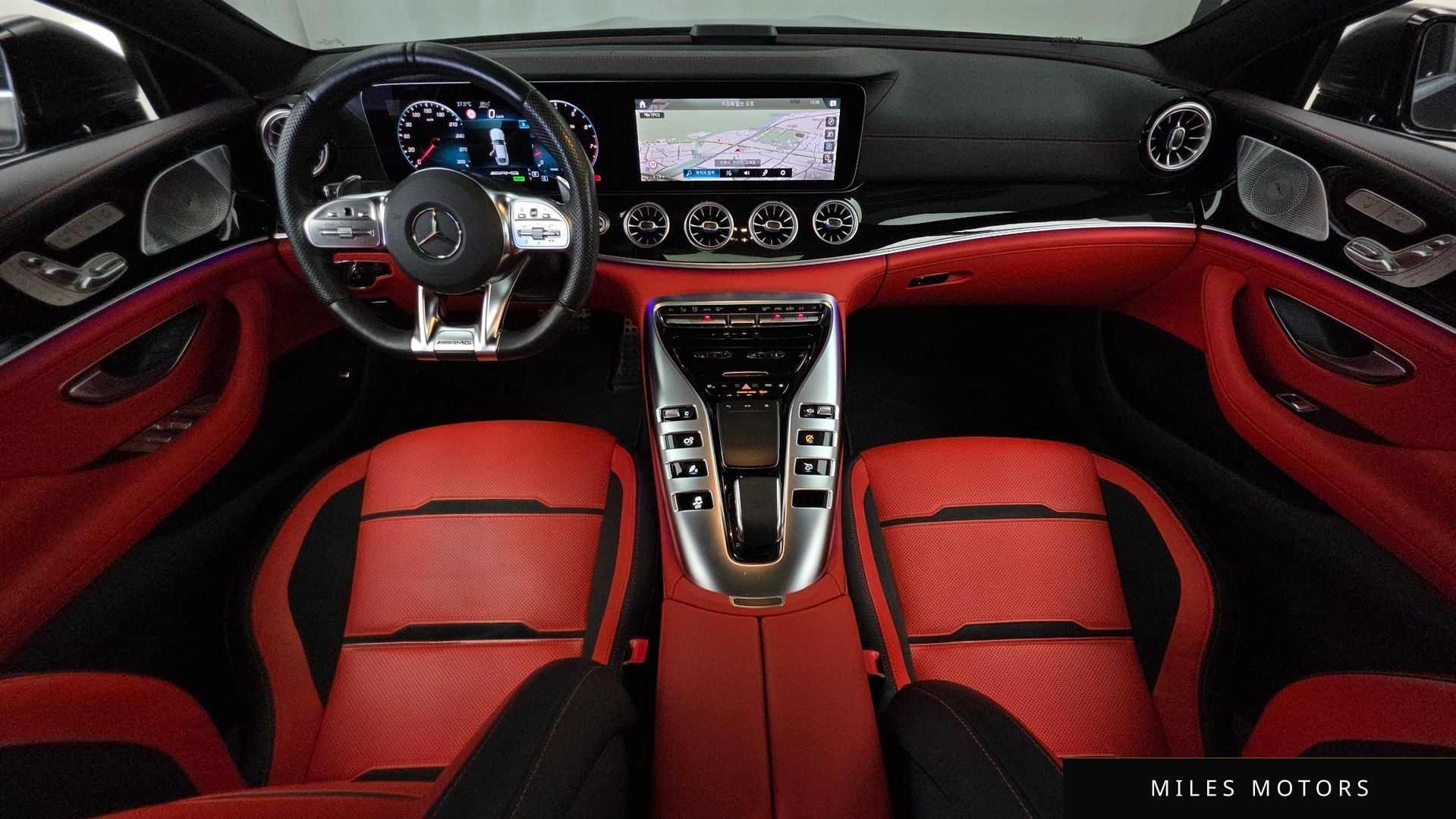 Mercedes-Benz AMG GT 2021 — миниатюра 10