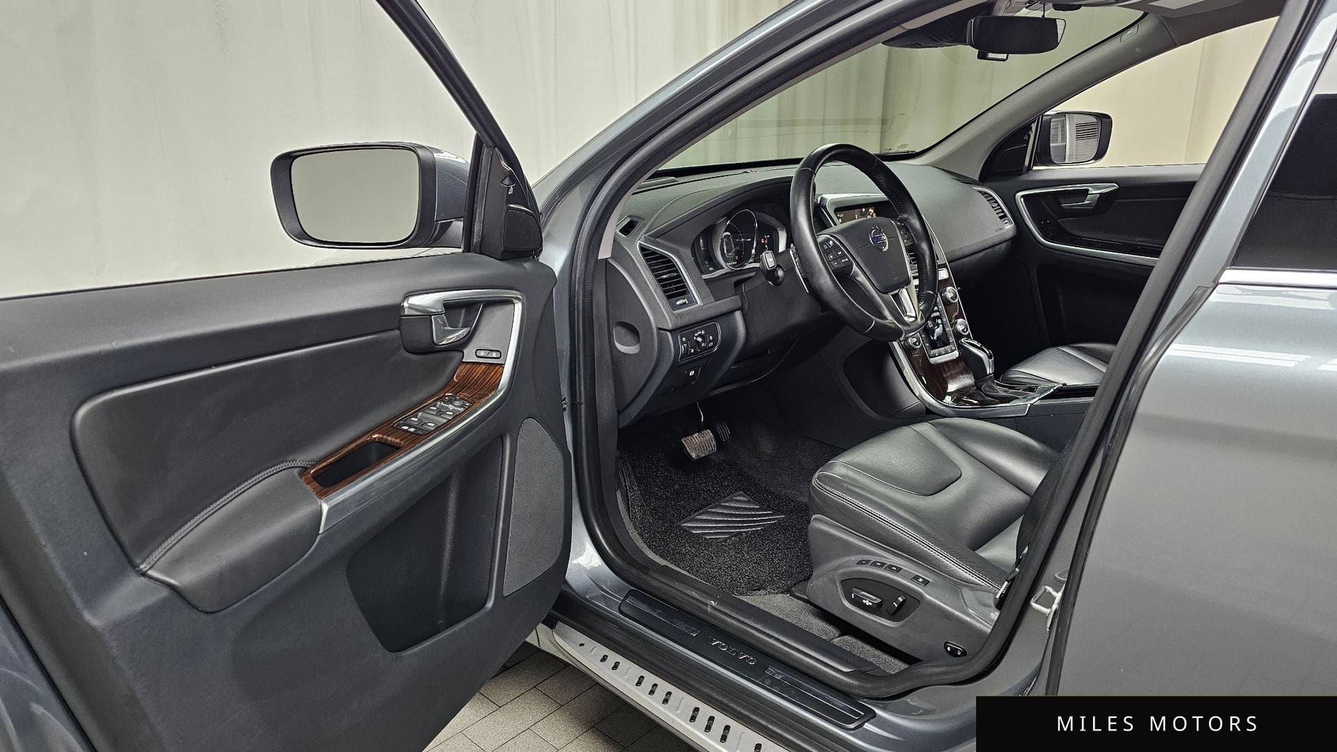 Volvo XC60 2017 — миниатюра 10